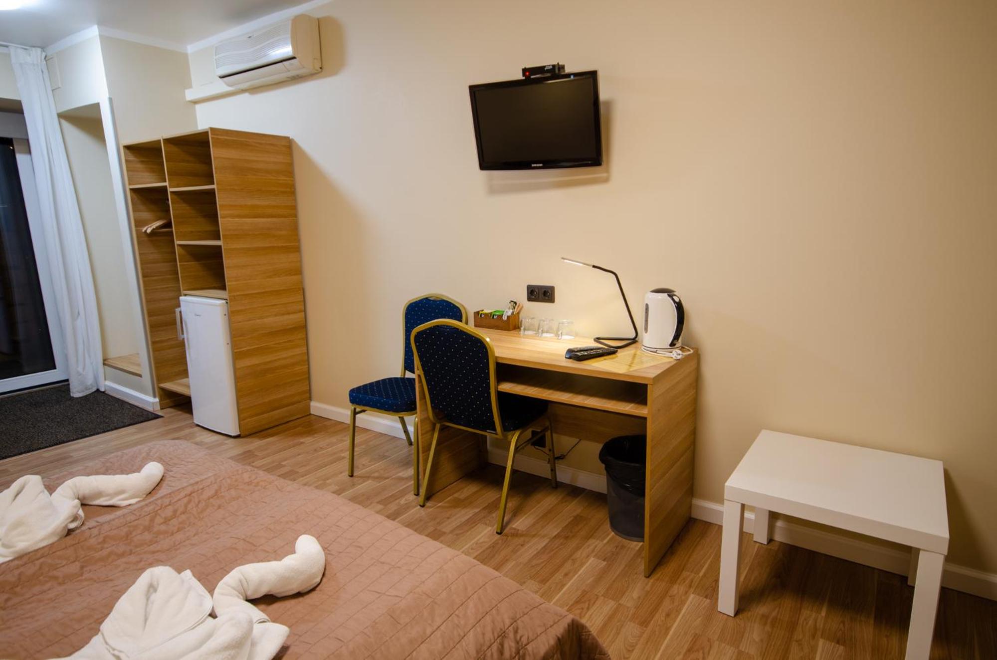 Standard Triple Room photo 2
