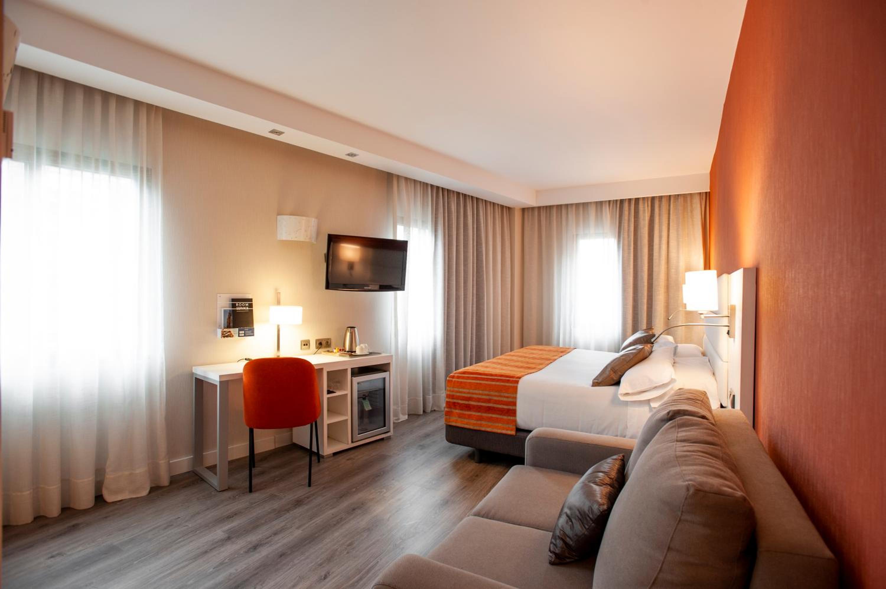 Superior Double Room - Photo 3