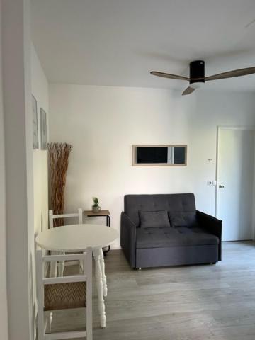 Basic Apartment photo 3
