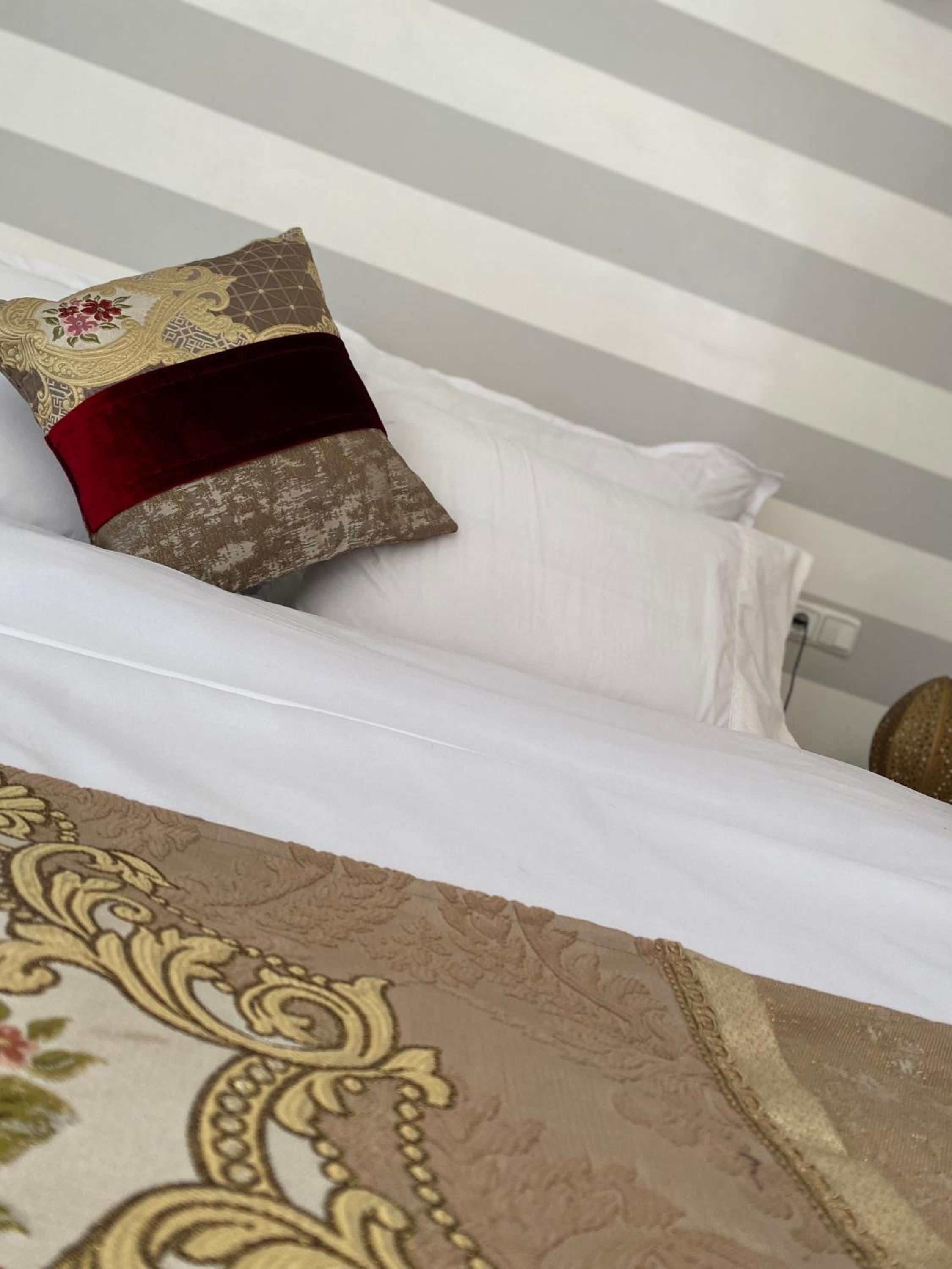 Junior Suite with Terrace - Photo 8