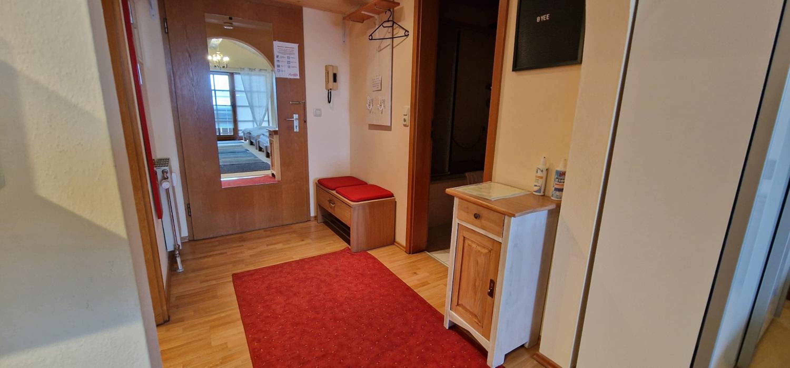 Apartment with Mountain View photo 2