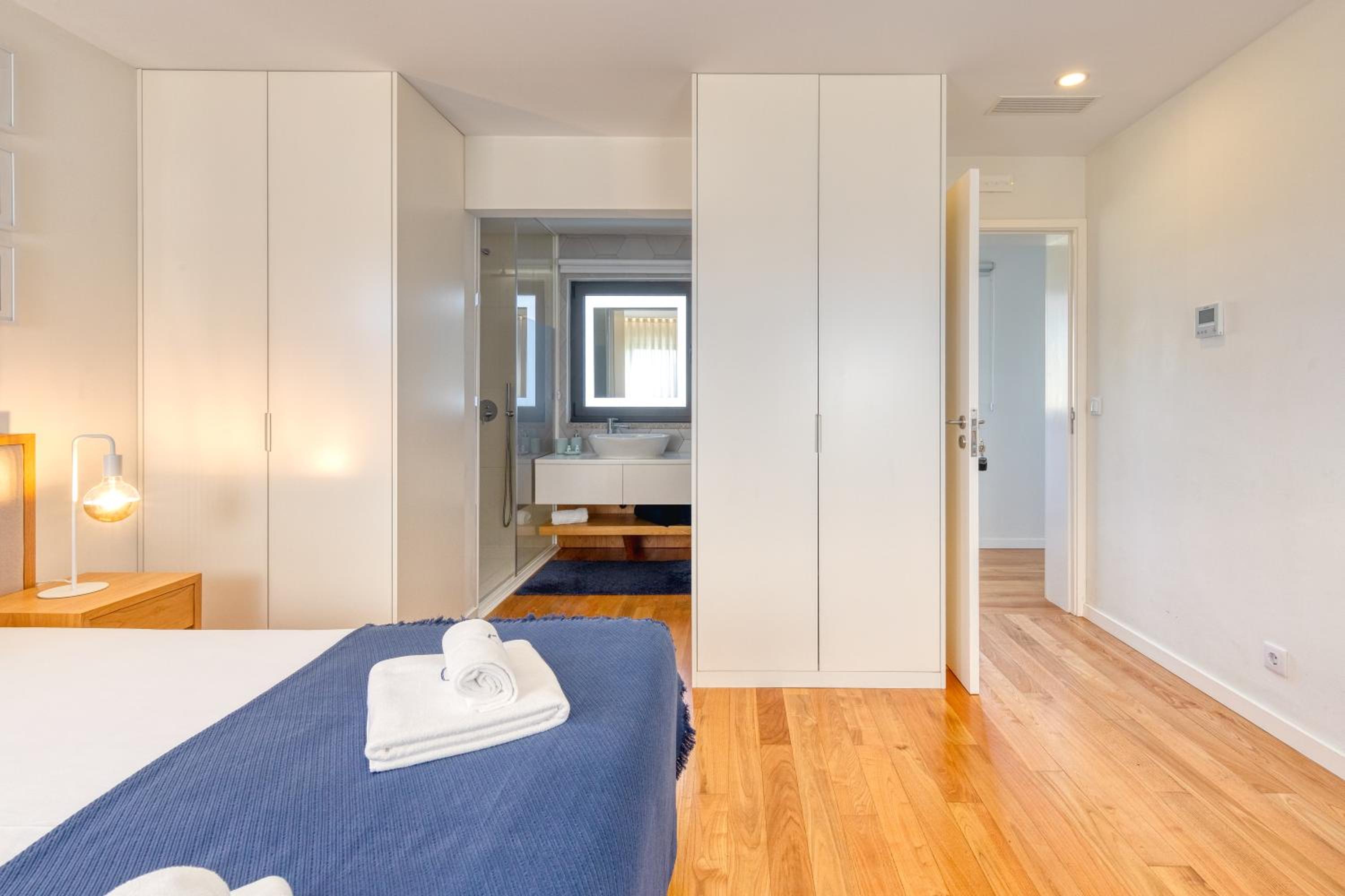 Junior Suite with Mountain View - Photo 6