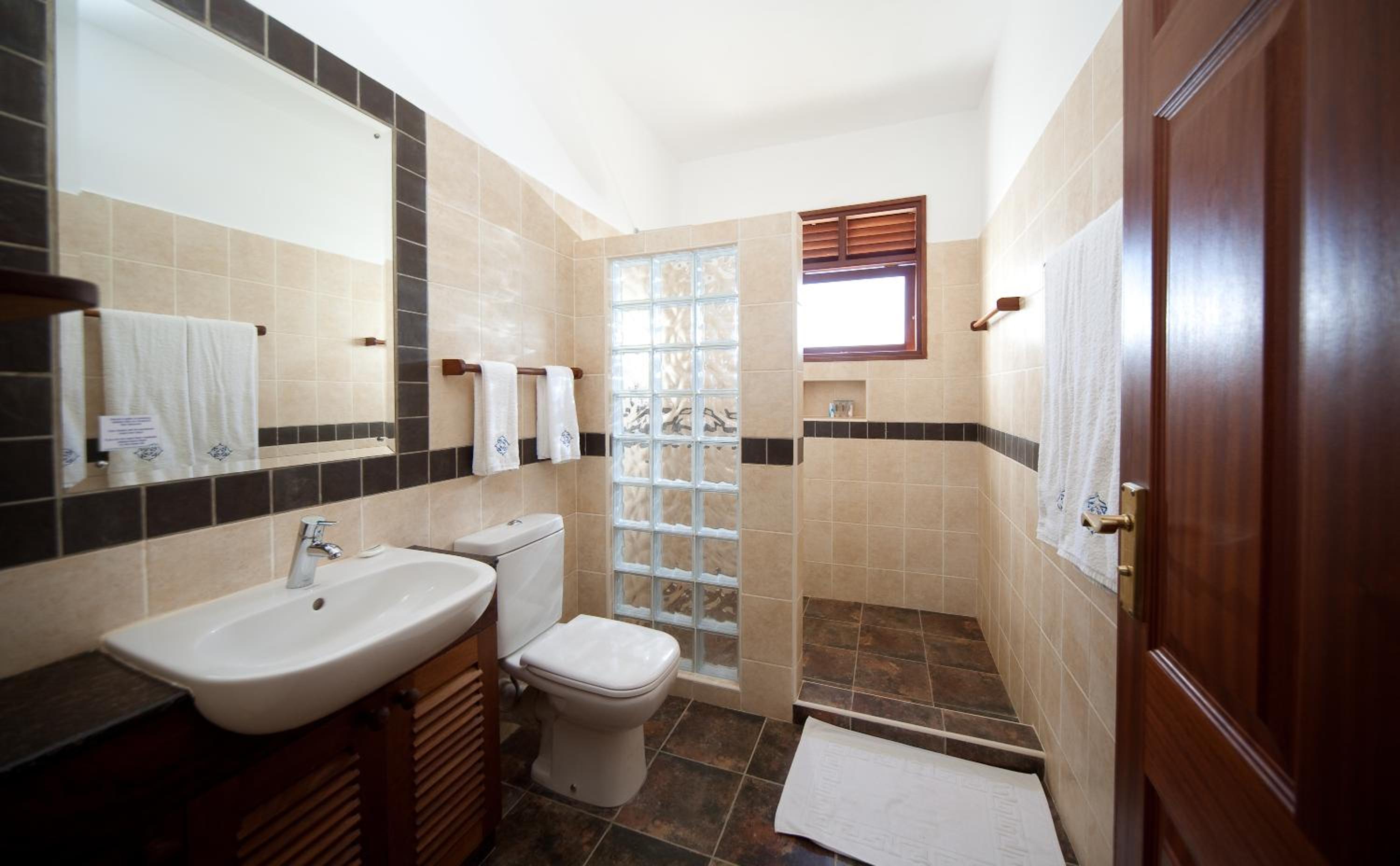Two-Bedroom Suite photo 2