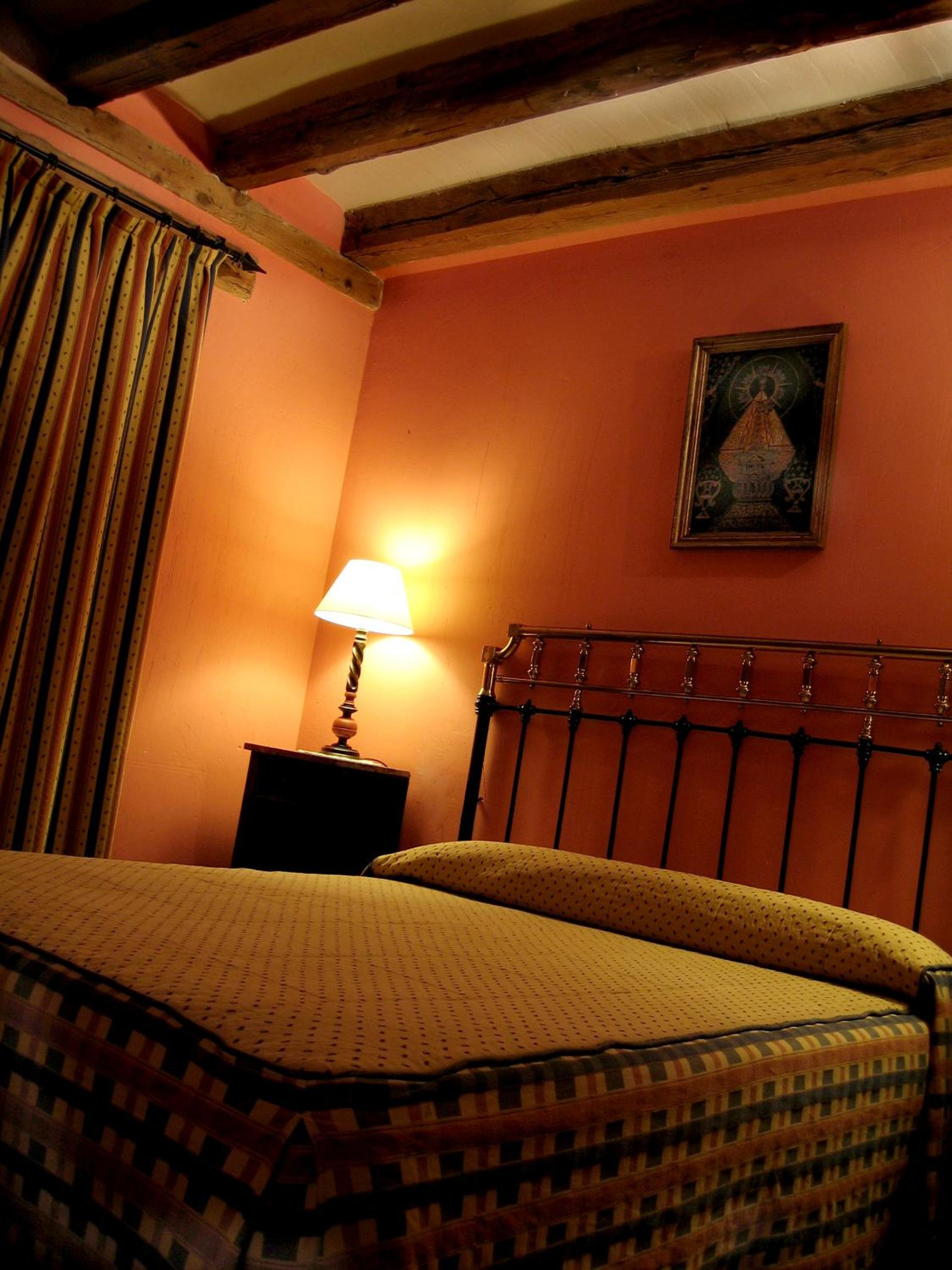 Double Room - Photo 2
