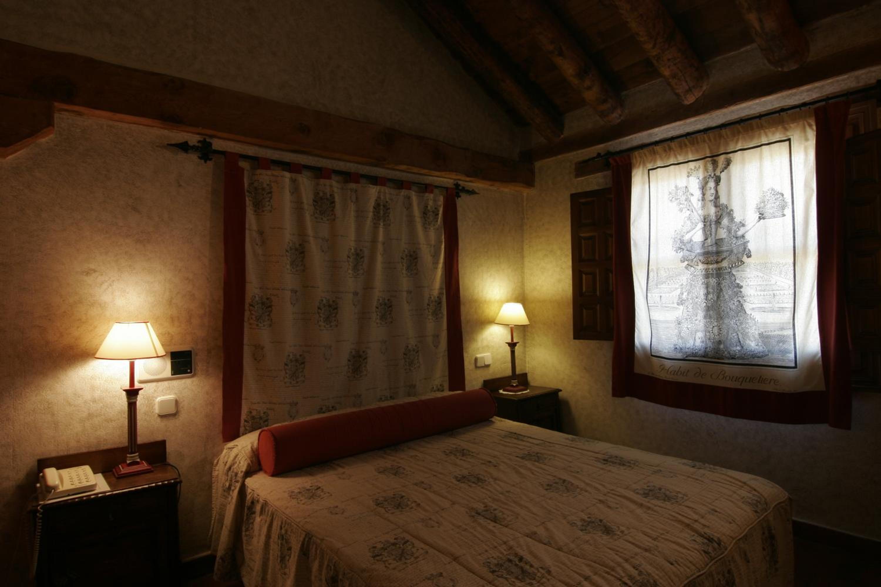Double Room - Photo 3