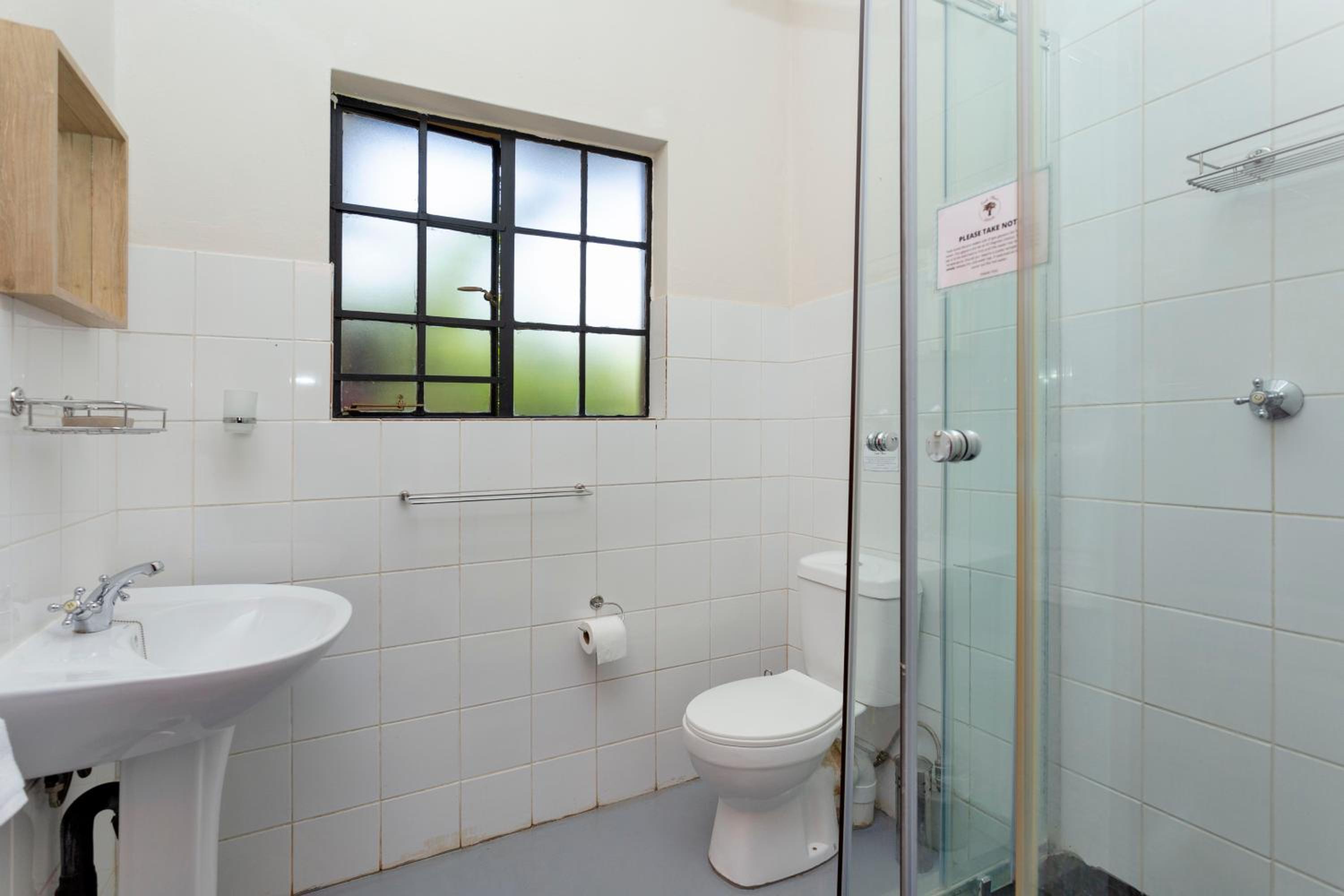 Double Room with Private Bathroom photo 3