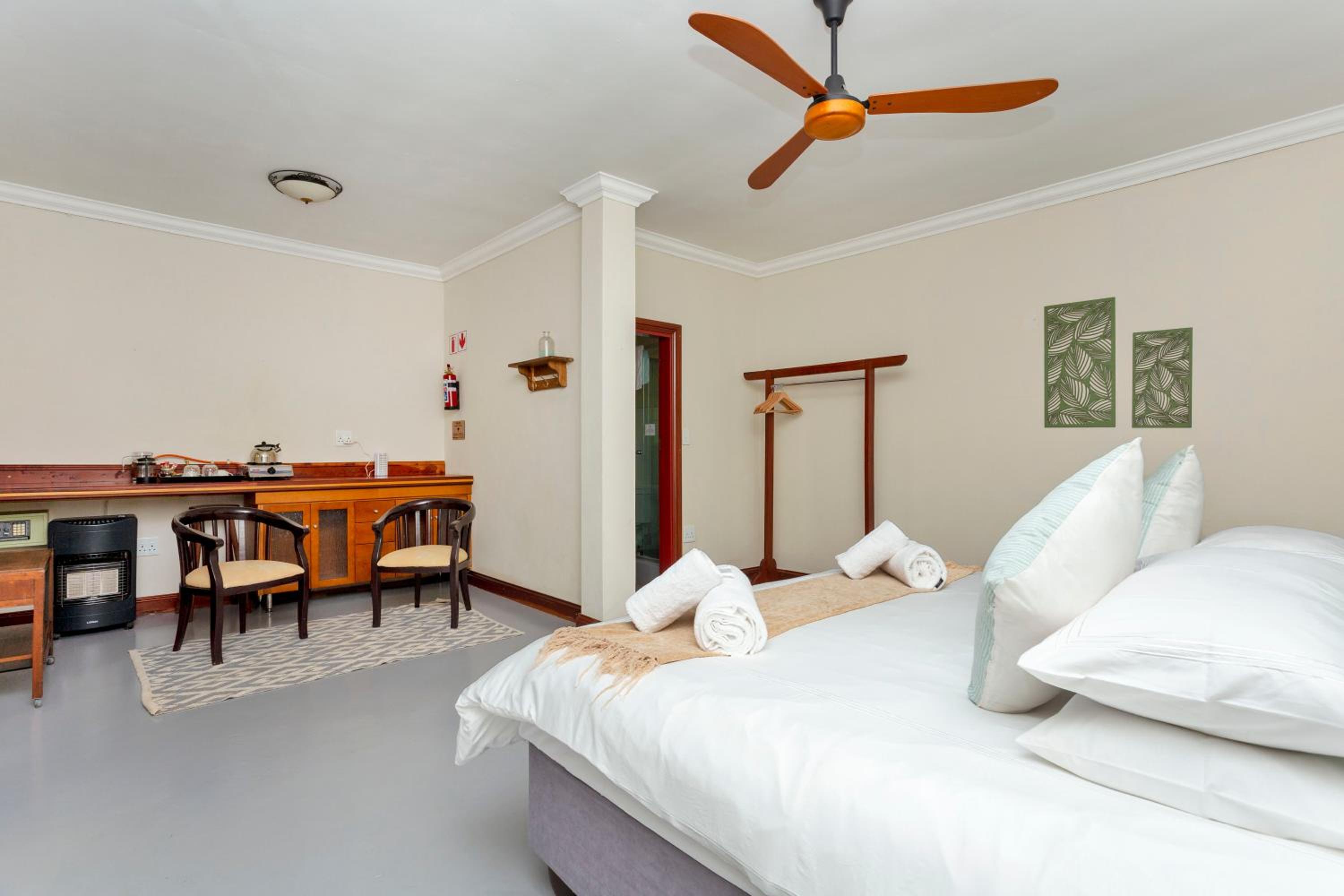 King Room with Balcony photo 1