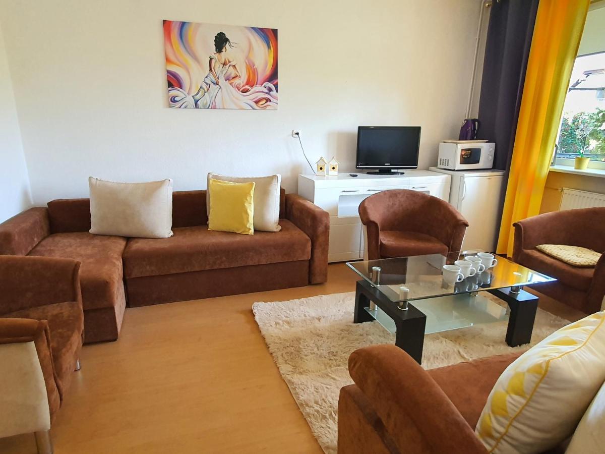 Standard Family Room photo 2