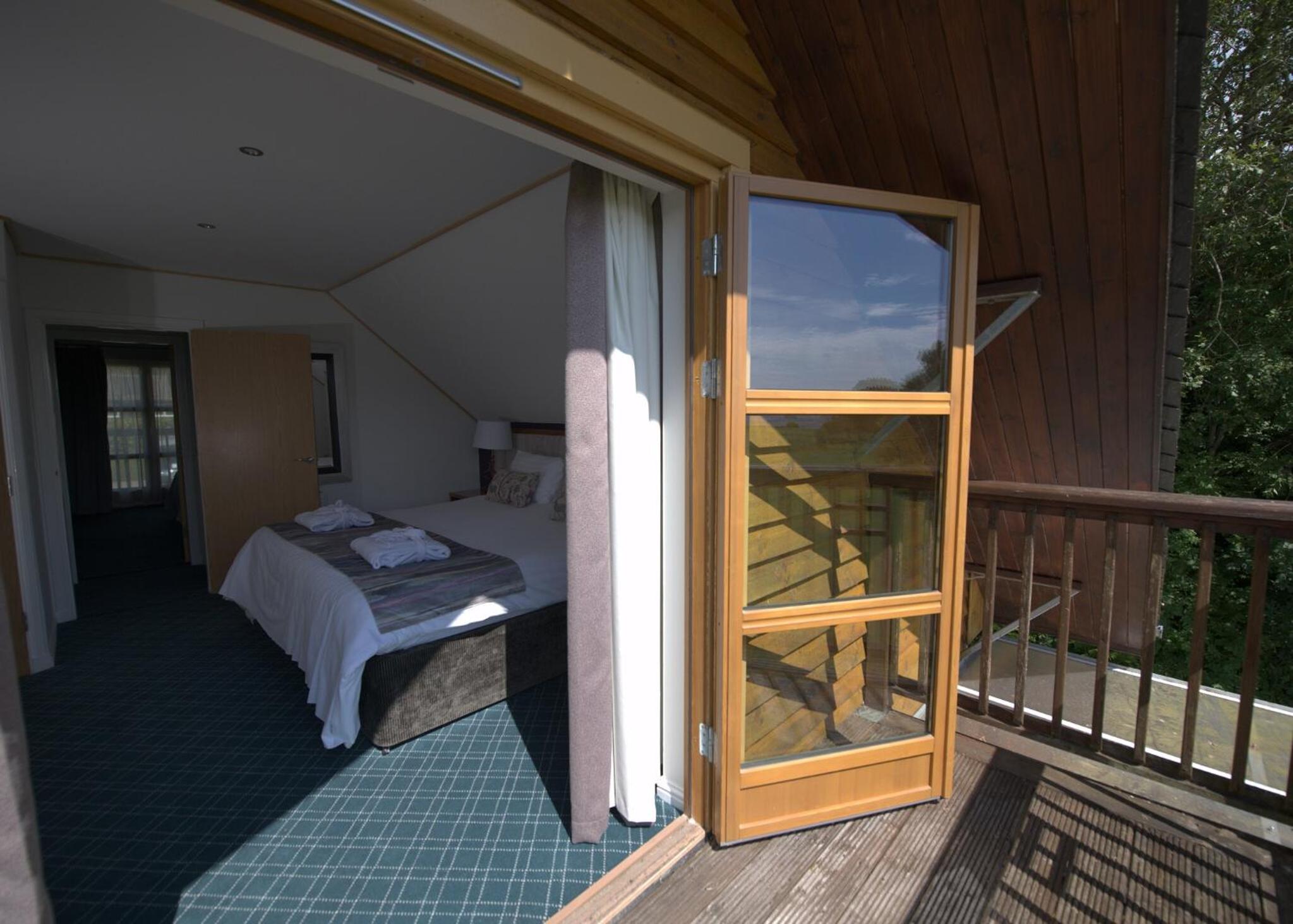 Two-Bedroom Cottage photo 2
