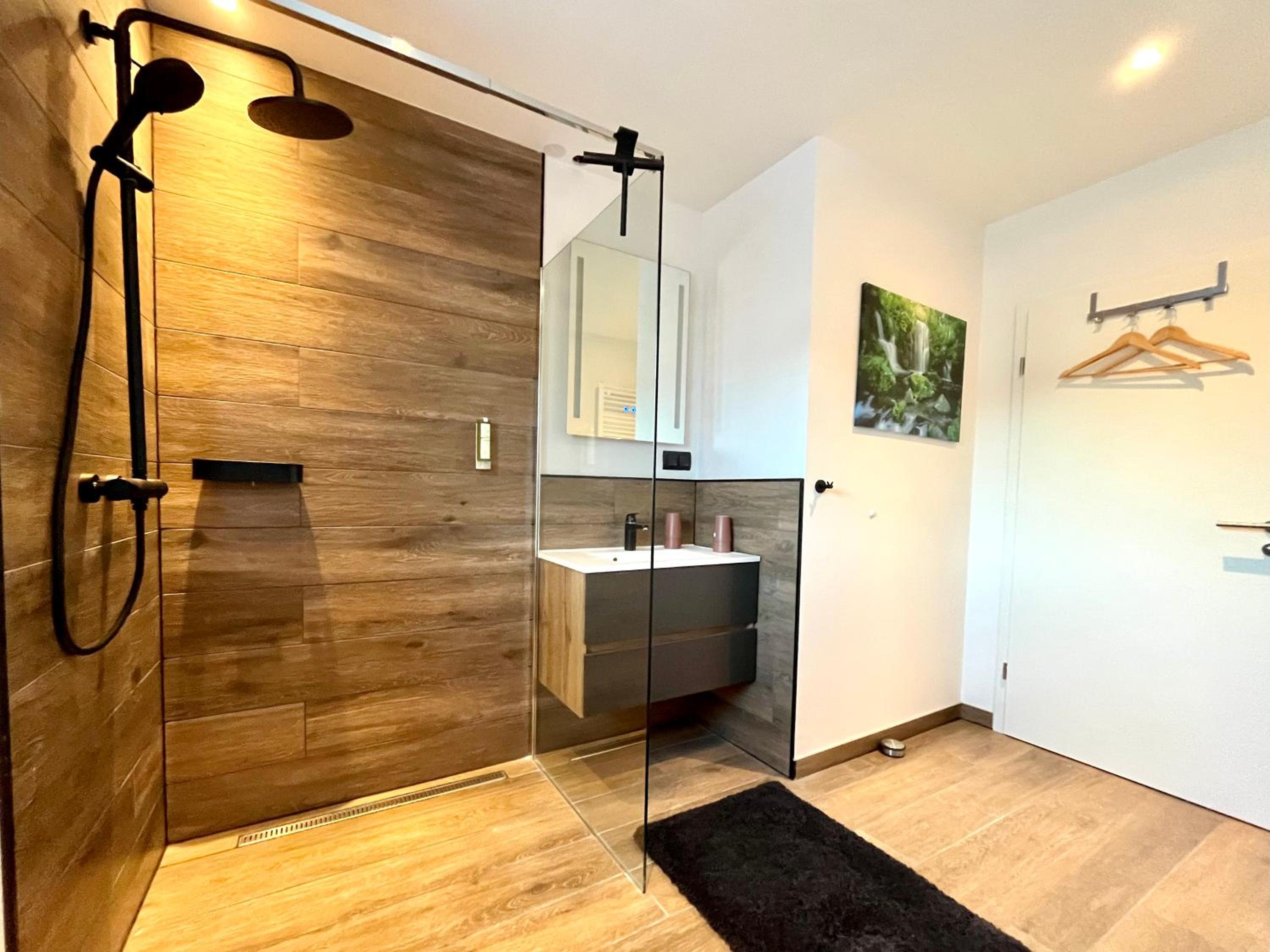 Deluxe Apartment photo 2