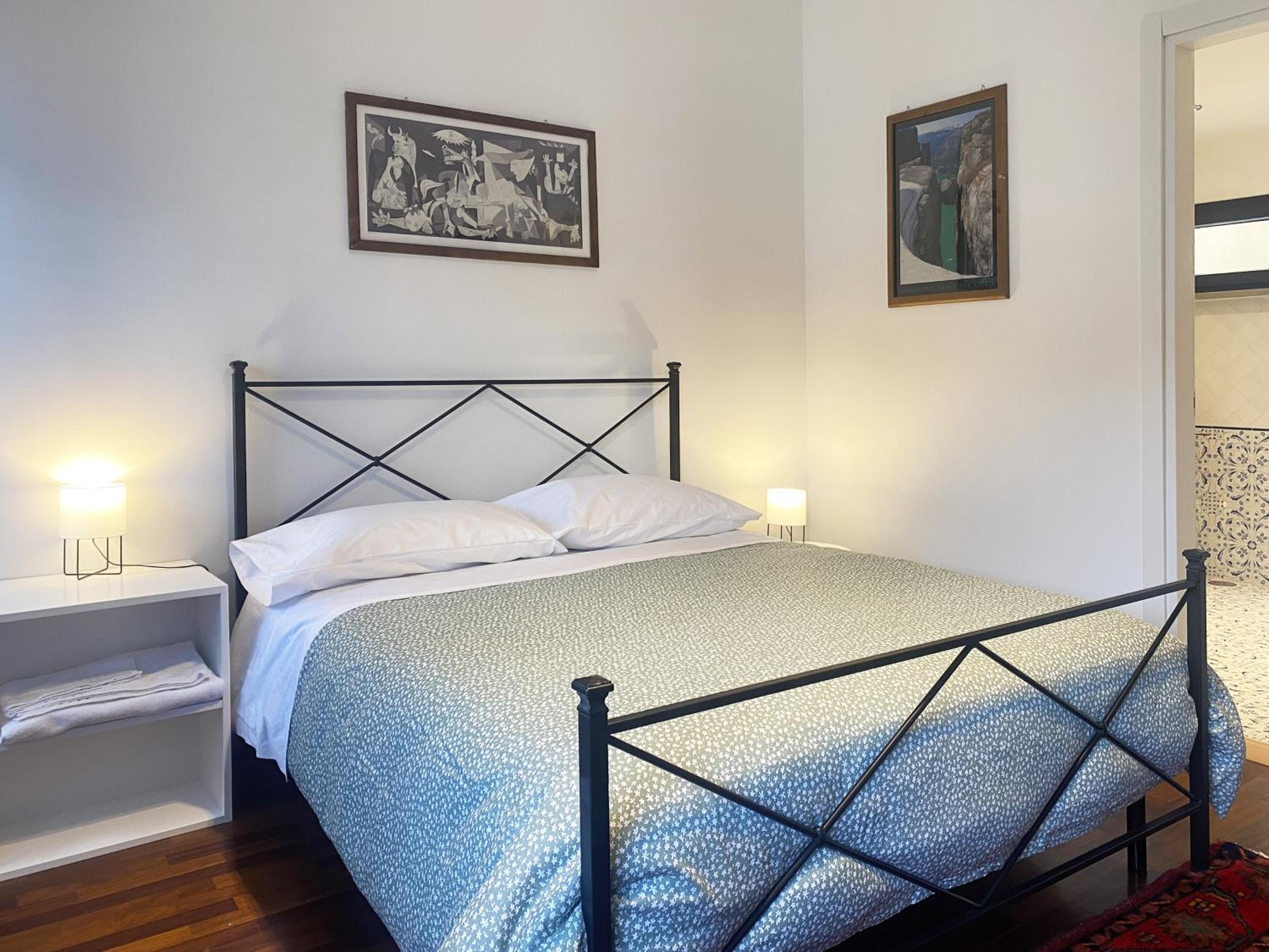 Double Room with Private Bathroom photo 1