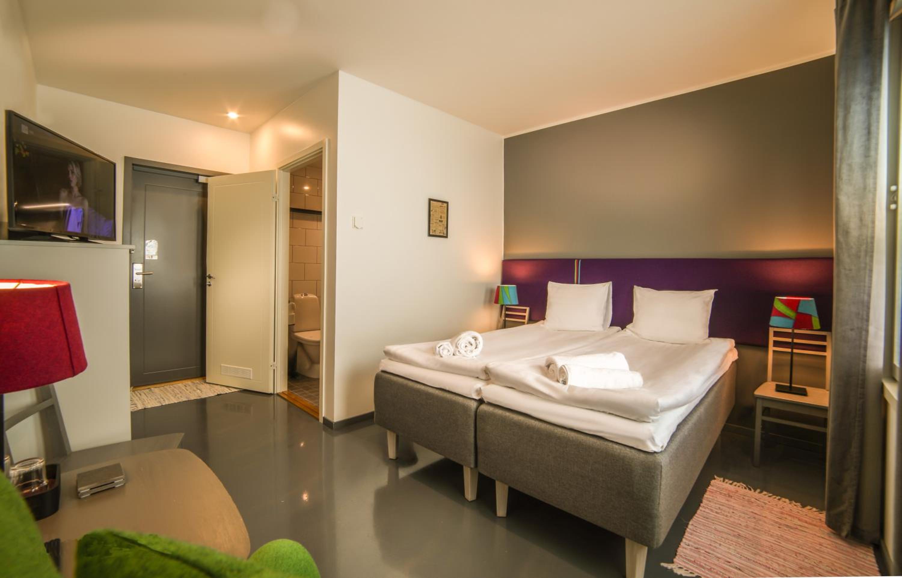 Double or Twin Room - Photo 4