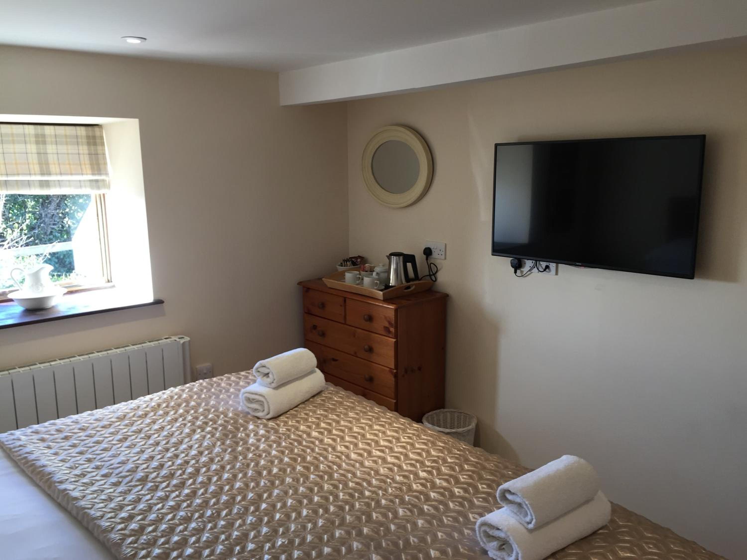Large Double or Twin Room photo 2