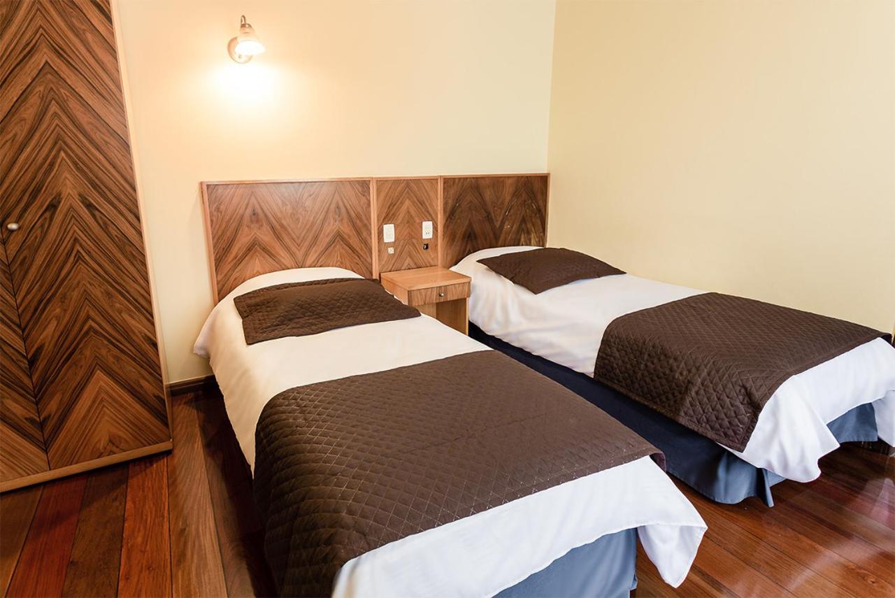 Standard Twin Room photo 3