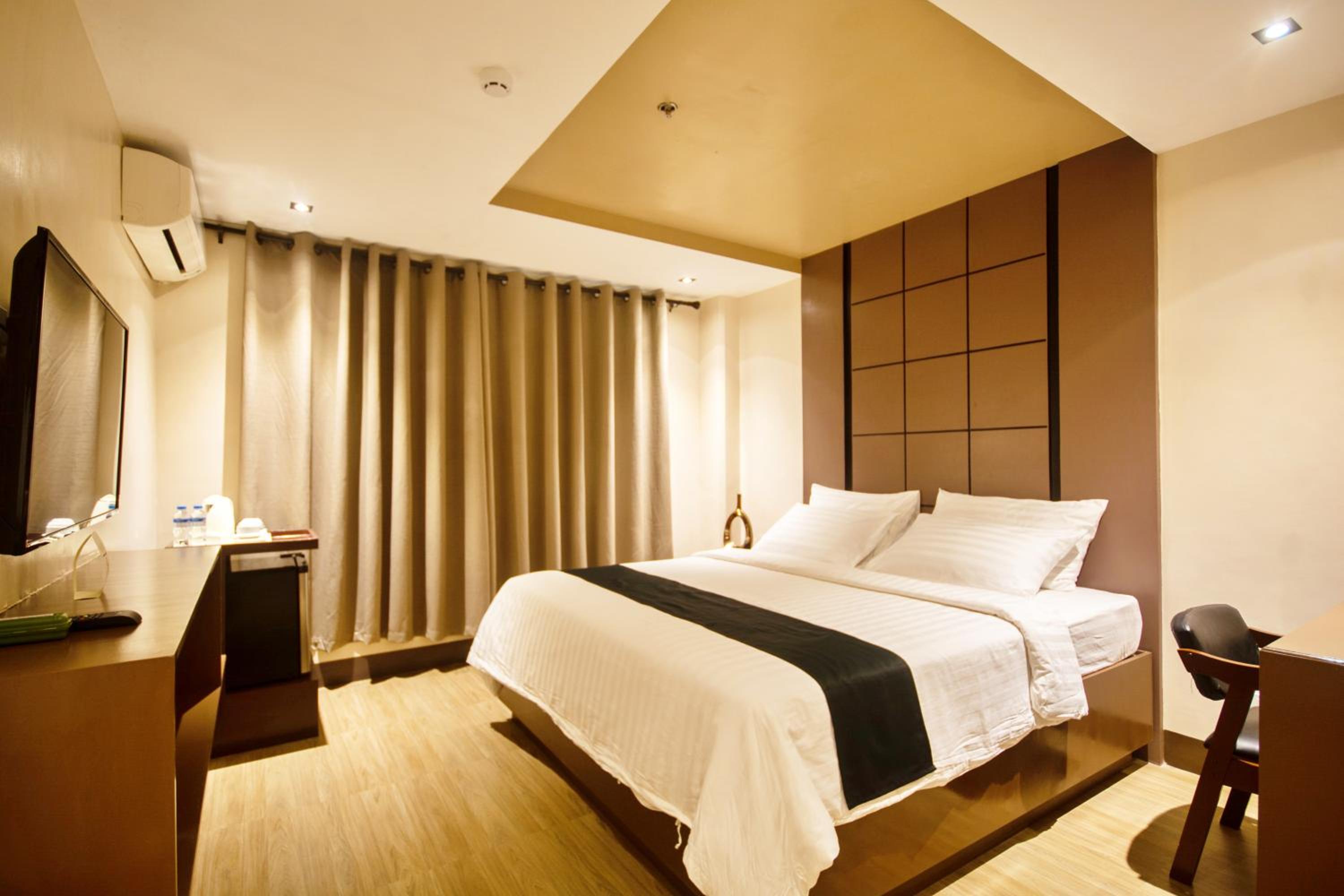 Standard Twin Room - Photo 1