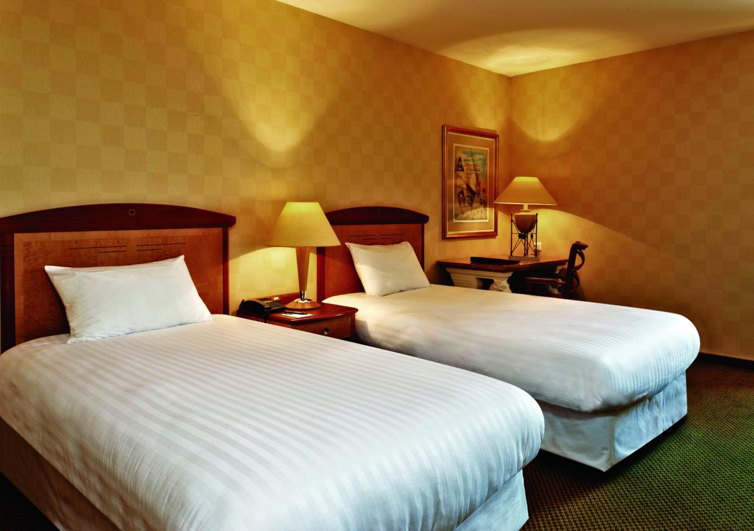 Standard Twin Room - Photo 3