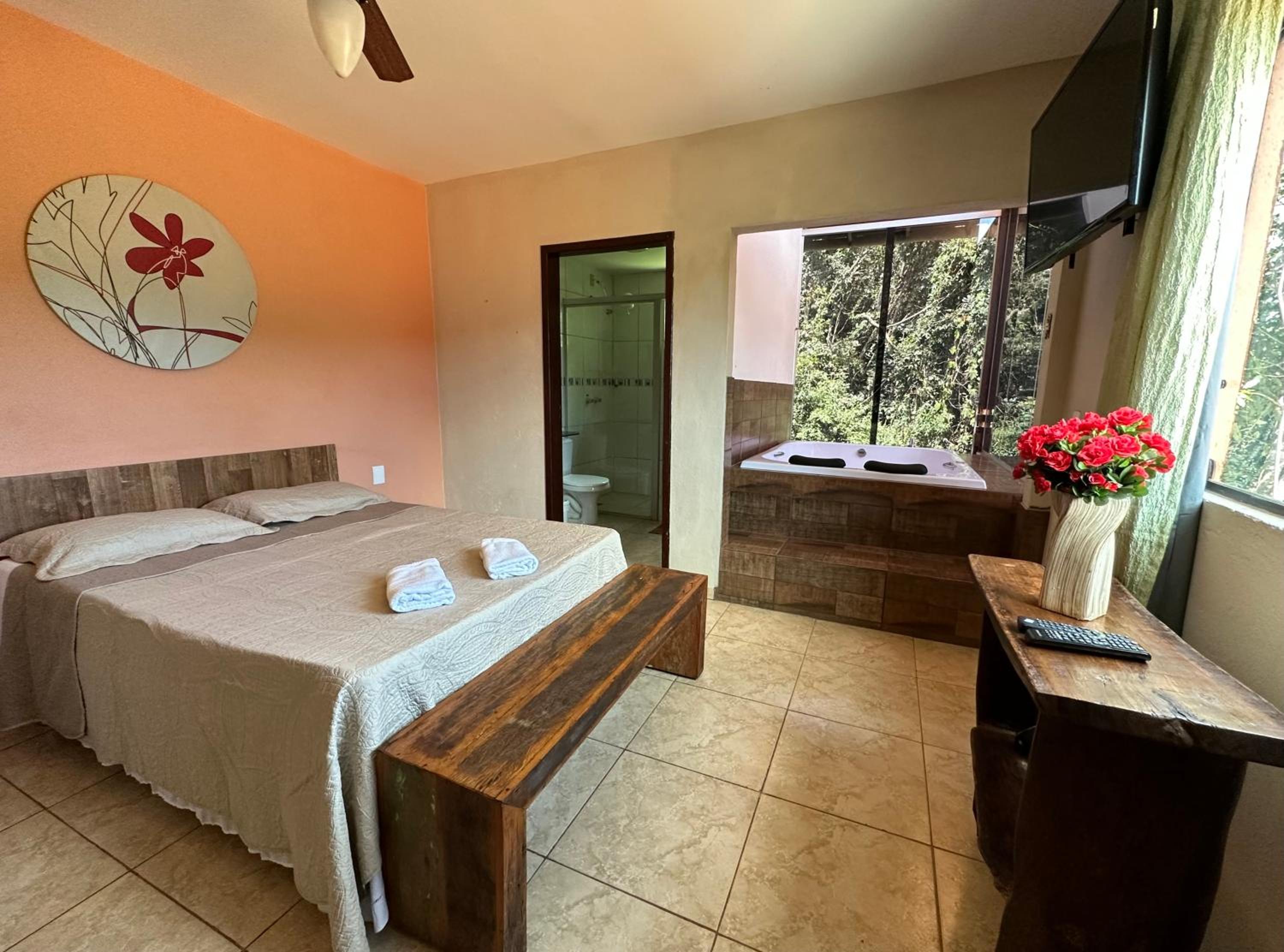 Deluxe Suite with Spa Bath photo 1