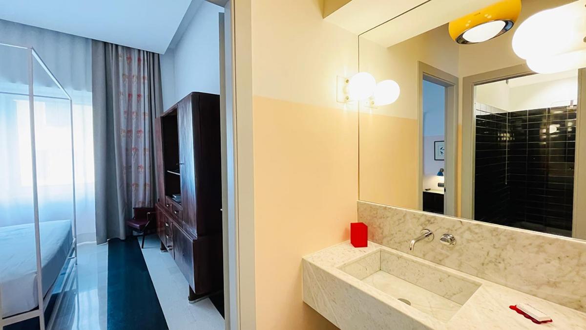 Deluxe Apartment photo 2