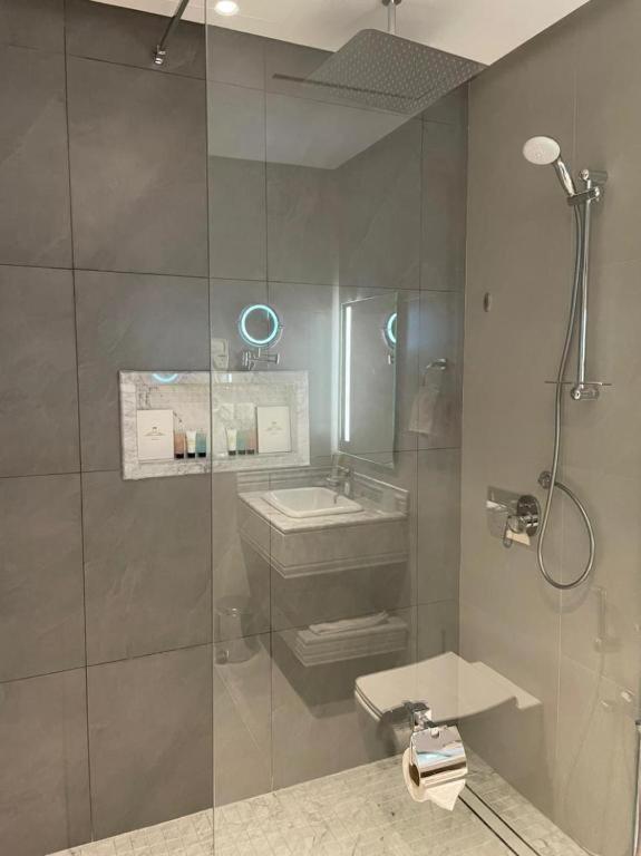 Twin Room with Bathroom photo 3