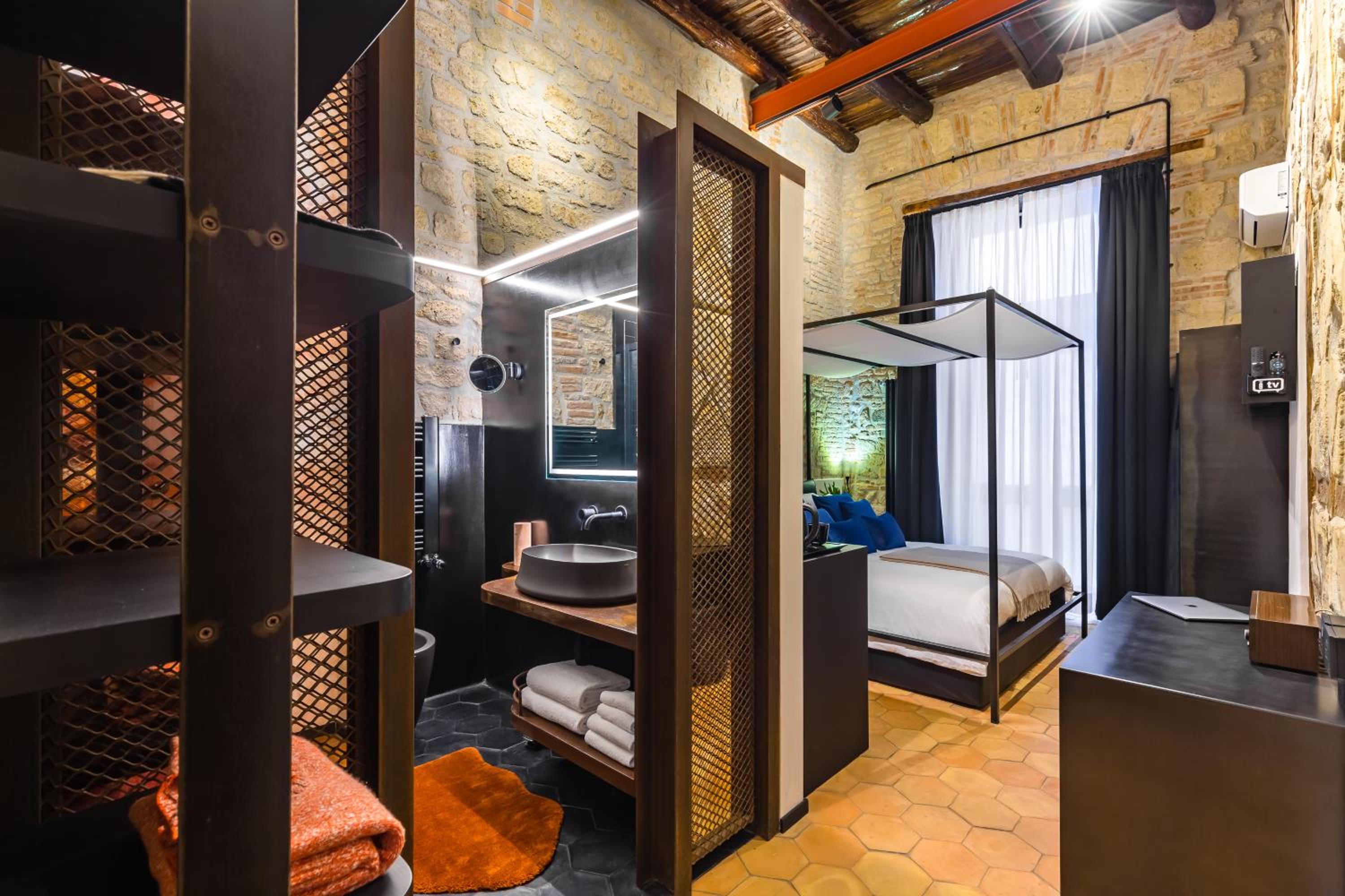King Room