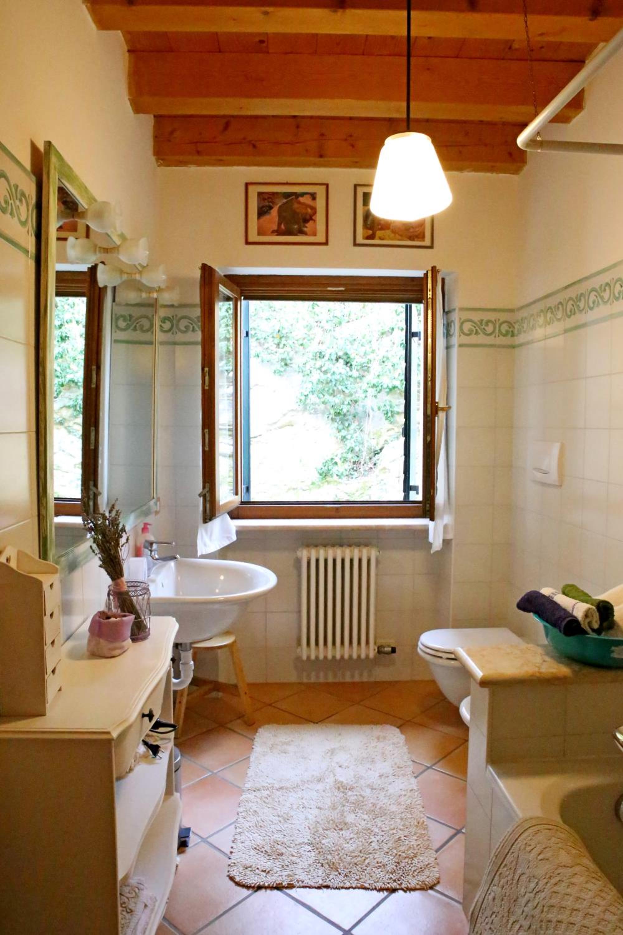 Triple Room with Private Bathroom - Photo 3