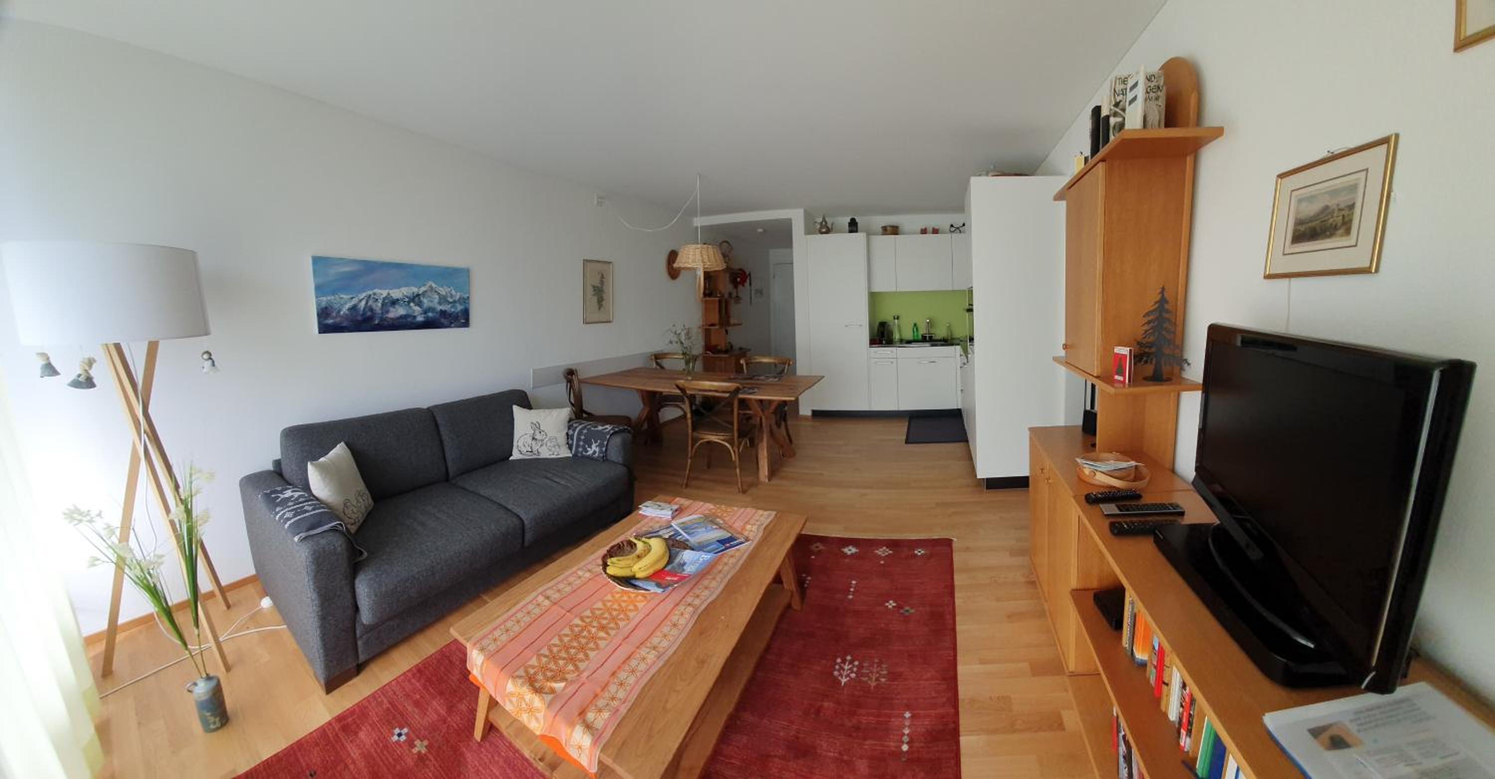 One-Bedroom Apartment photo 1
