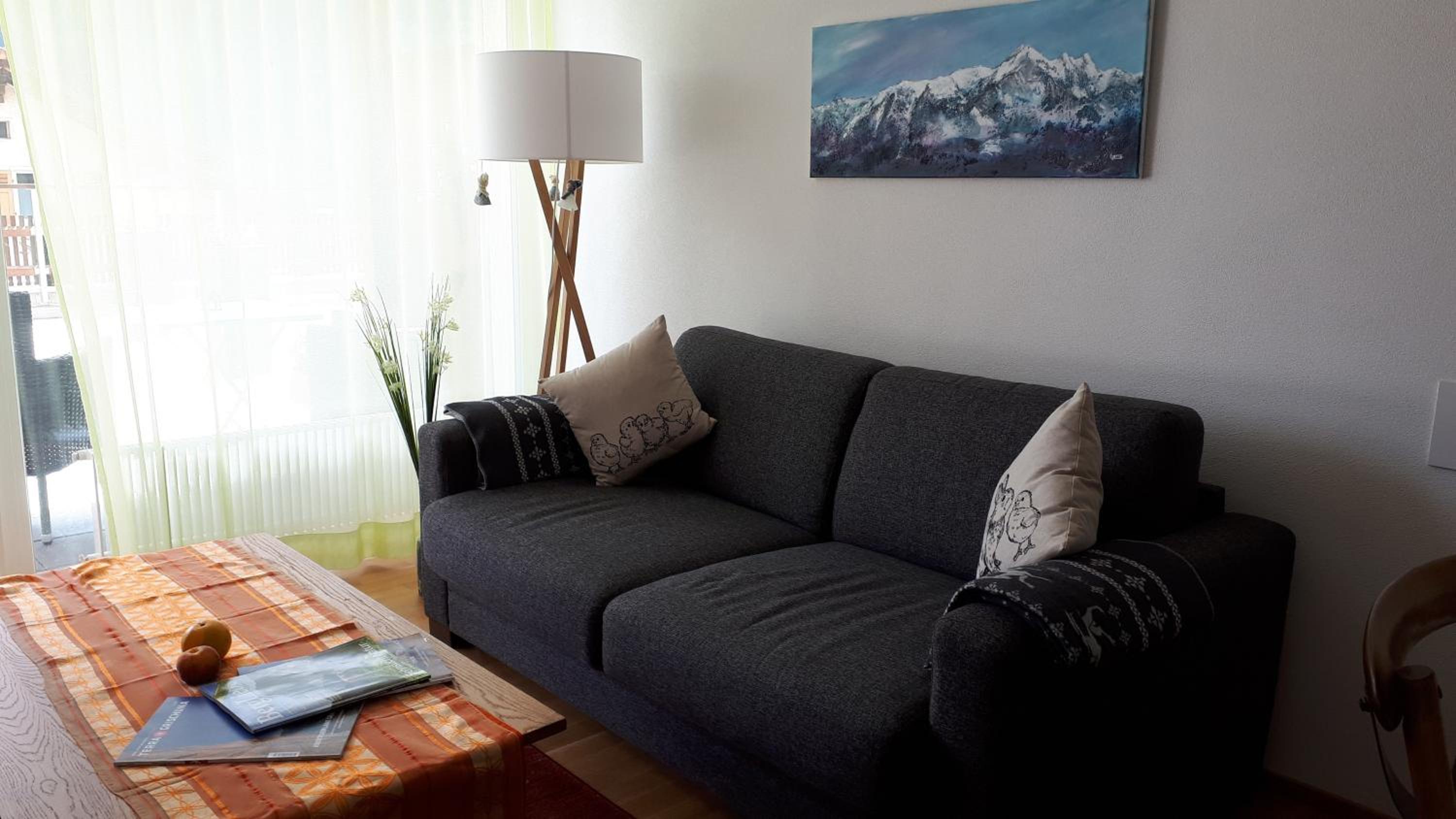 One-Bedroom Apartment photo 2