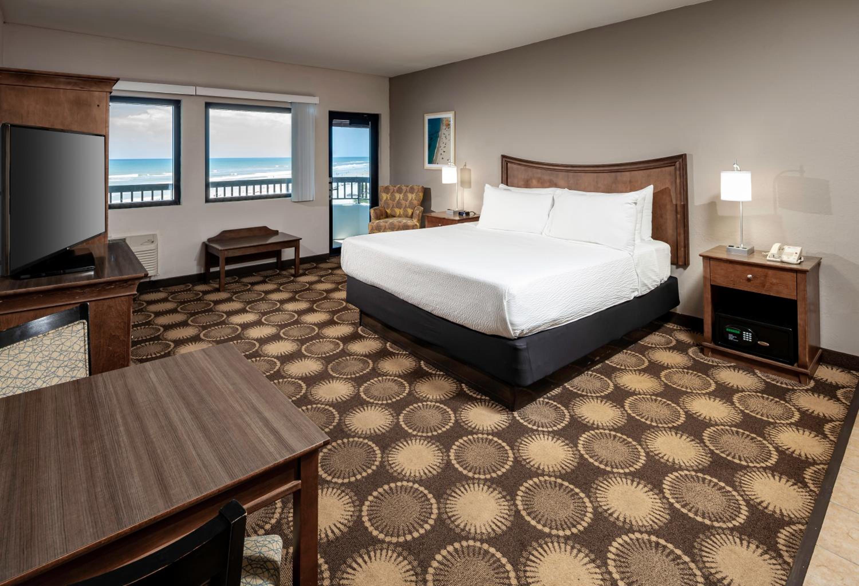 King Room with Balcony and Ocean View - Non-Smoking - Photo 4