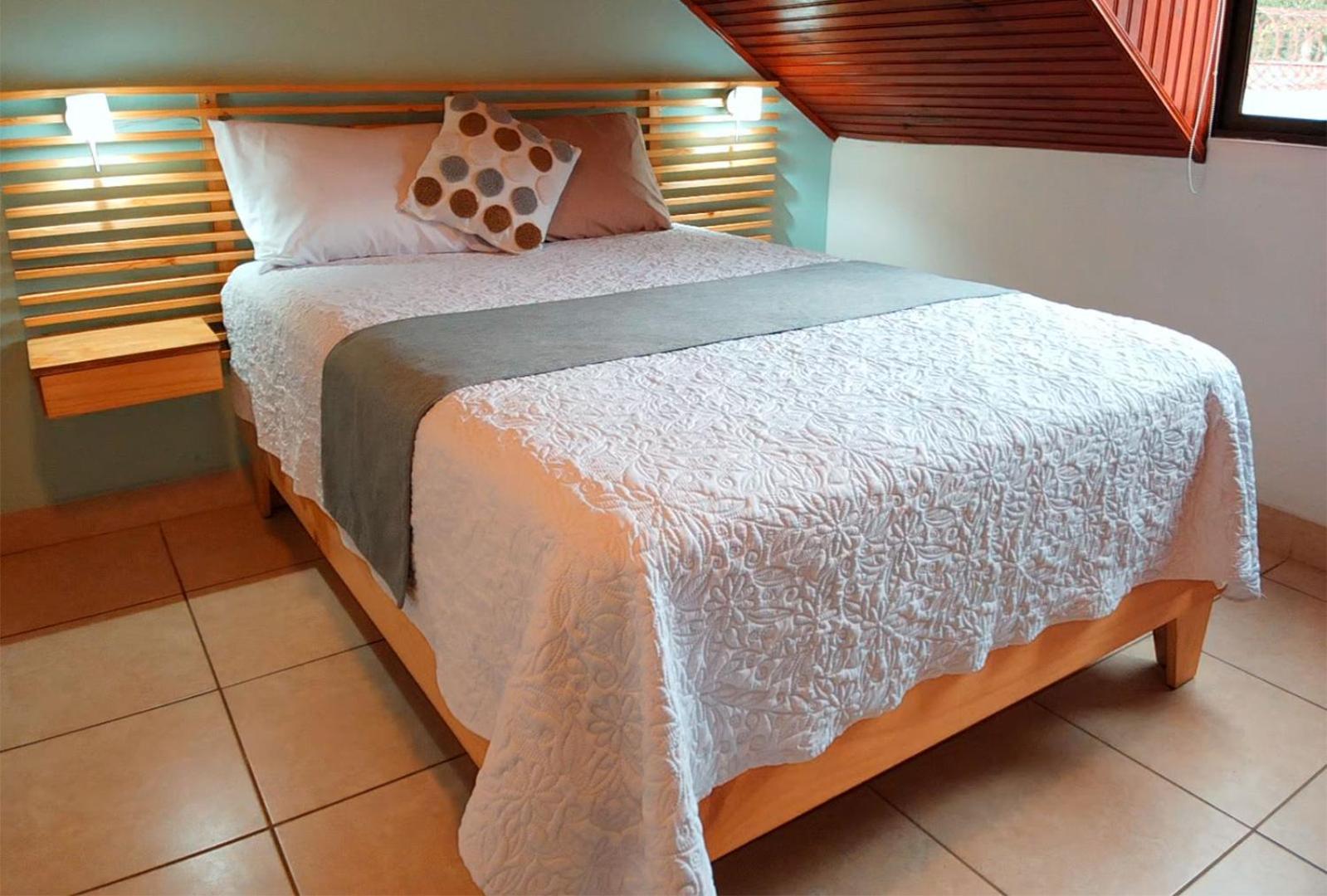 Standard Double Room with Shared Bathroom photo 3
