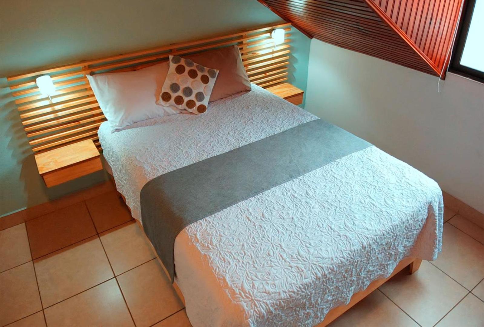 Standard Double Room with Shared Bathroom photo 2