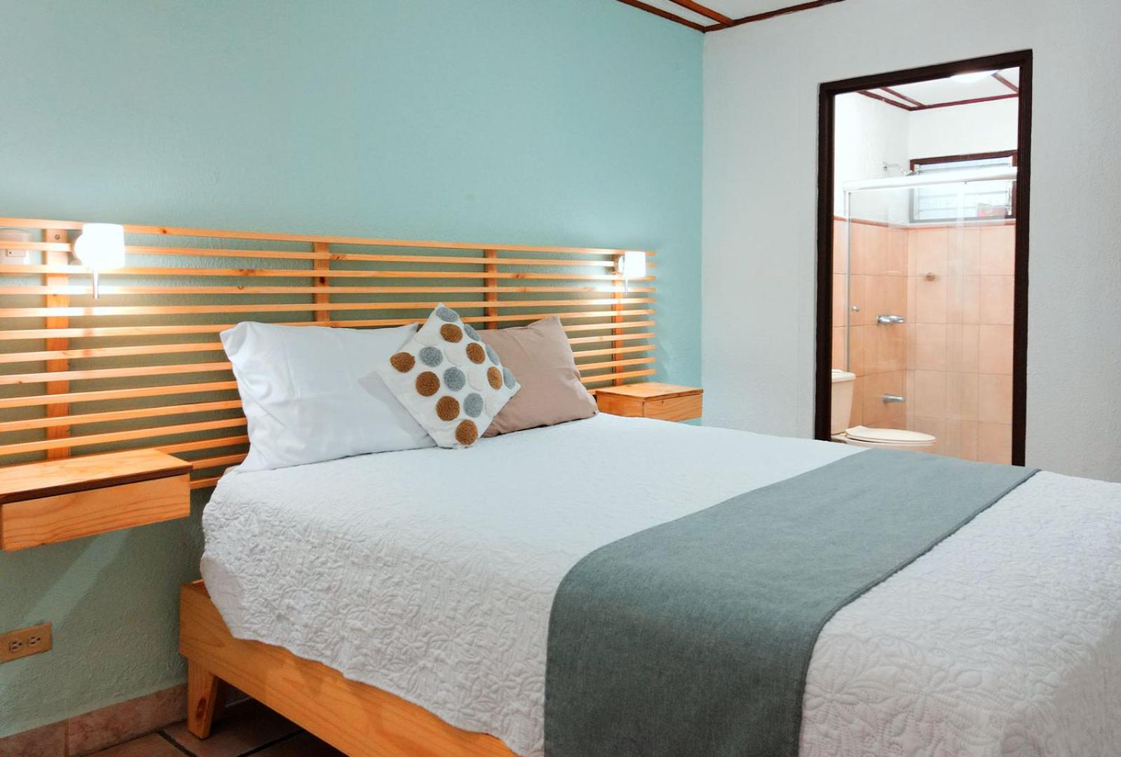 Double Room with Private Bathroom photo 3