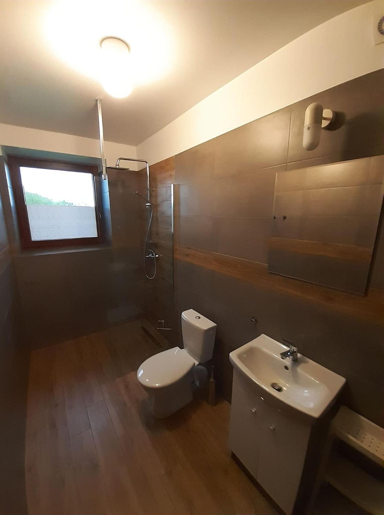 Deluxe Double Room (2 Adults + 1 Child) photo 3