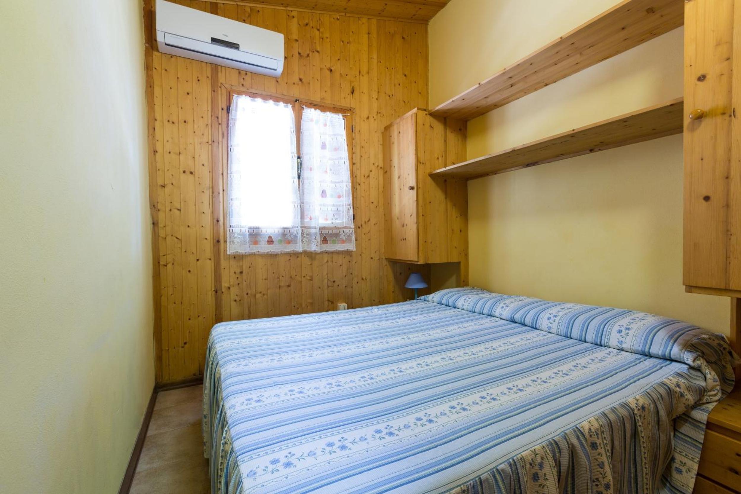 Chalet (4 Adults) - Photo 1