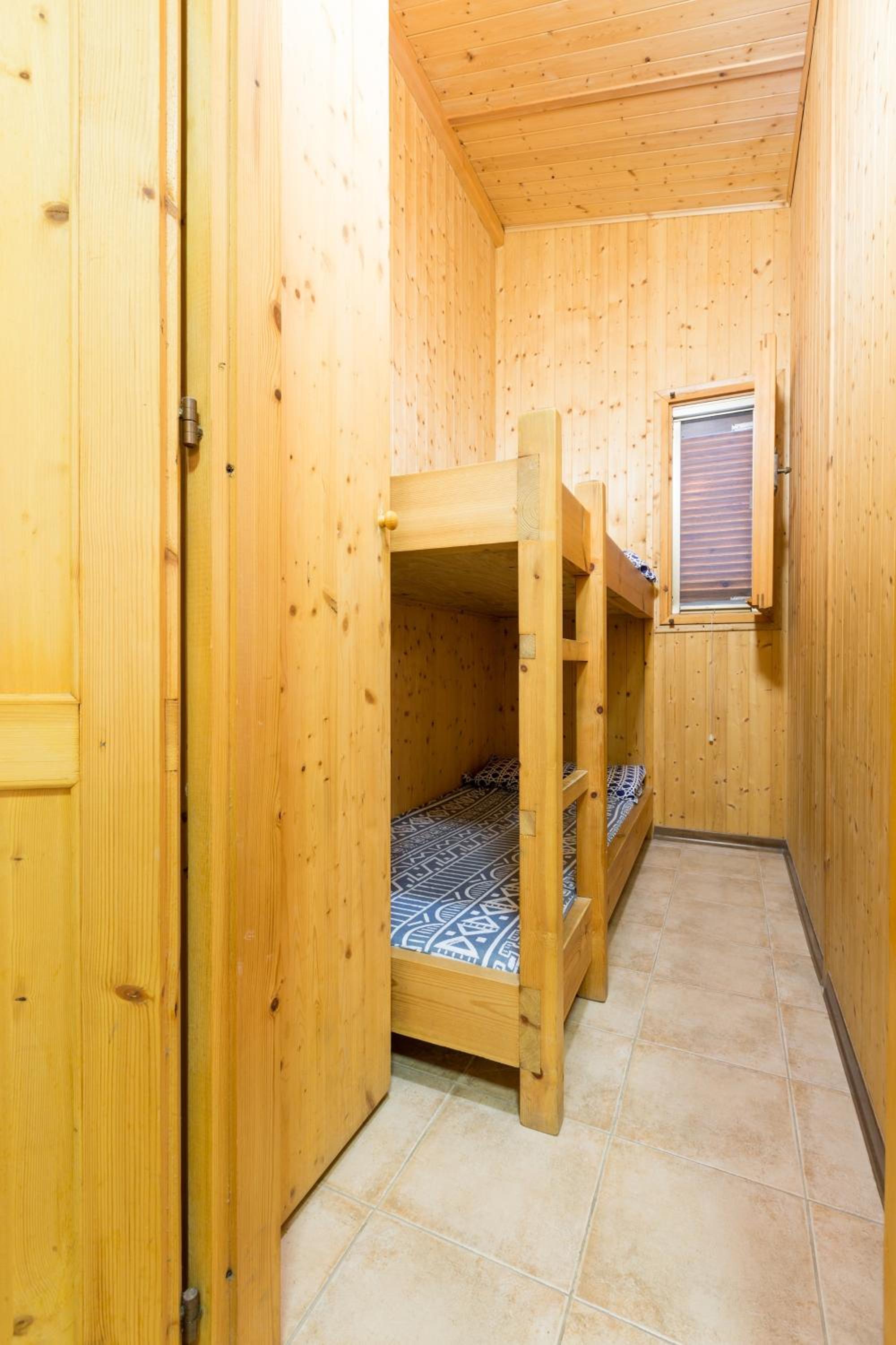 Chalet (4 Adults) - Photo 6