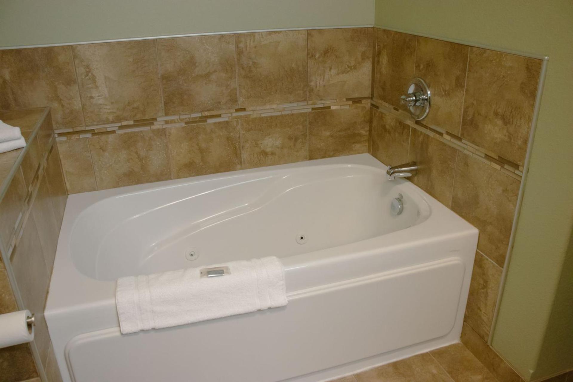 King Room with Sofa Bed/Whirlpool - Non Smoking