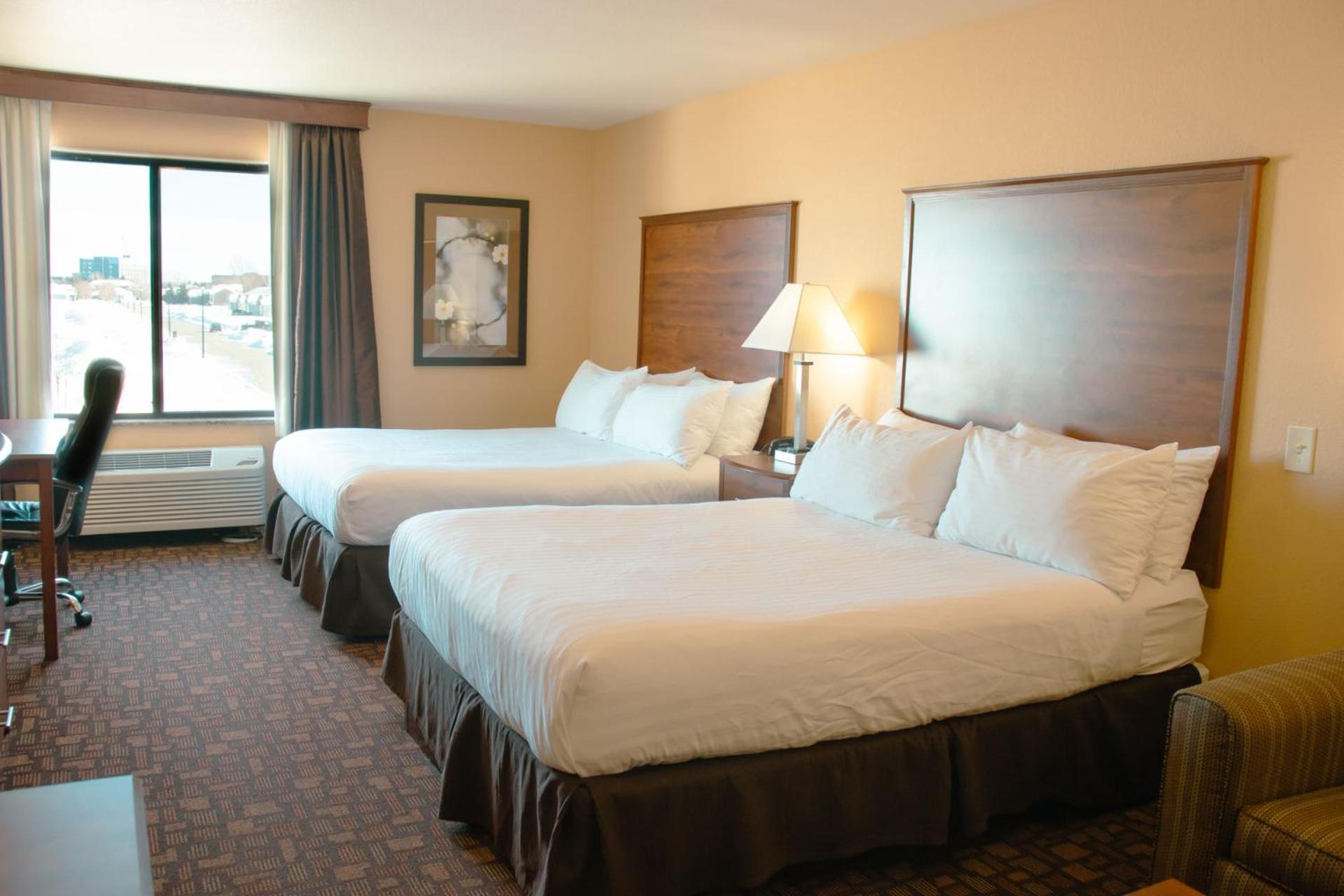 Queen Room with Two Queen Beds - Wheelchair Accessible photo 2