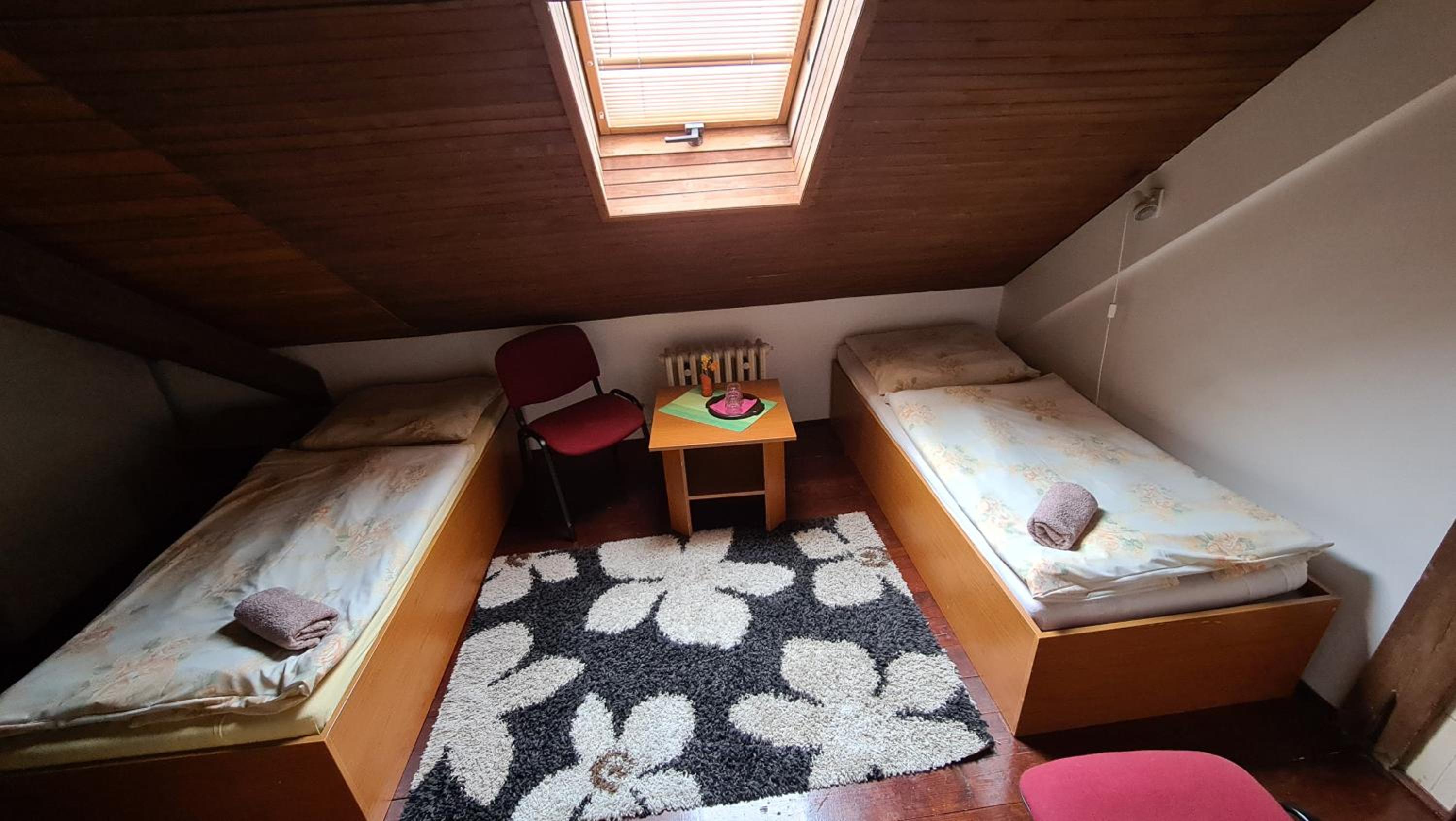Twin Room with Shared Bathroom photo 2