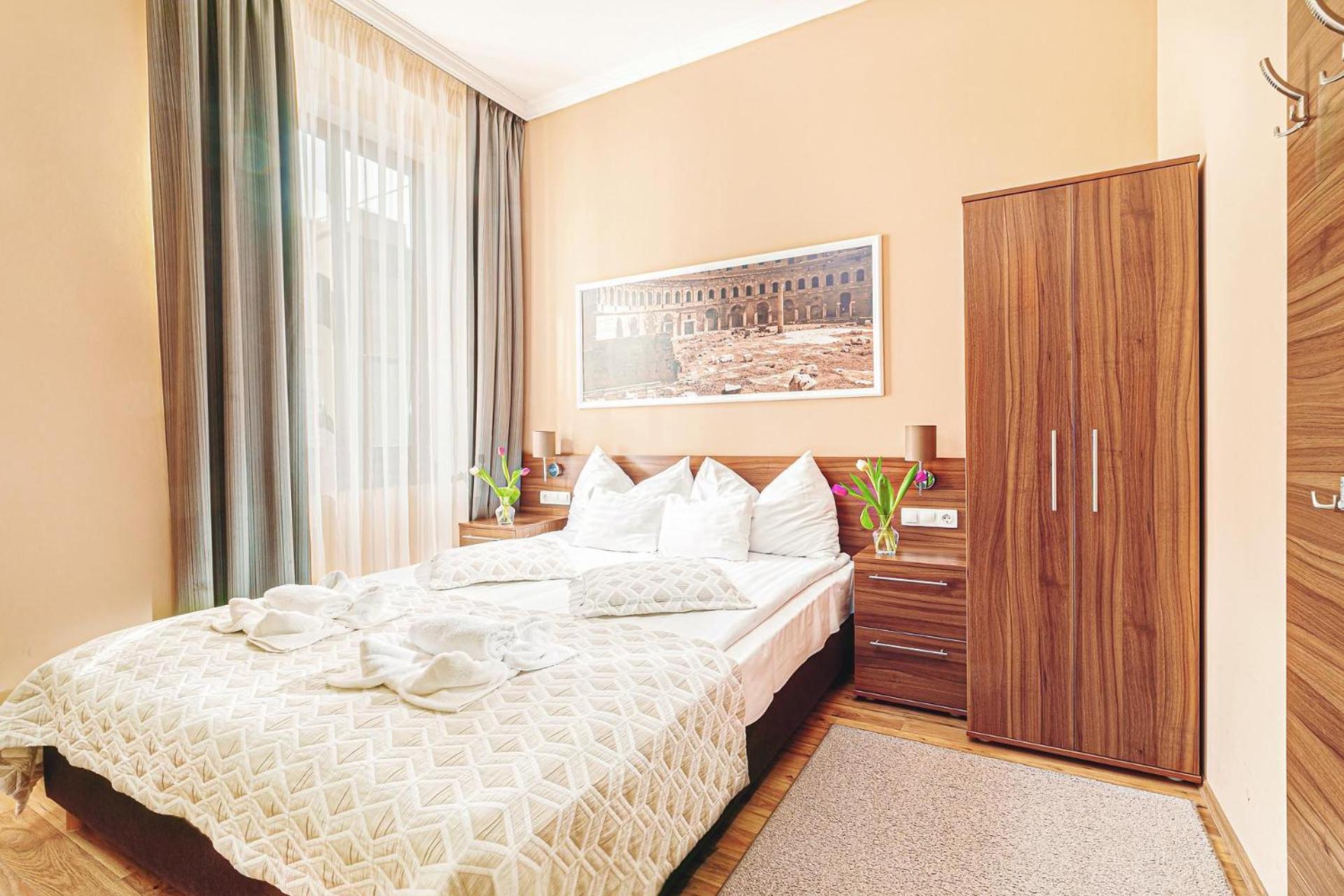 Double or Twin Room - Photo 1