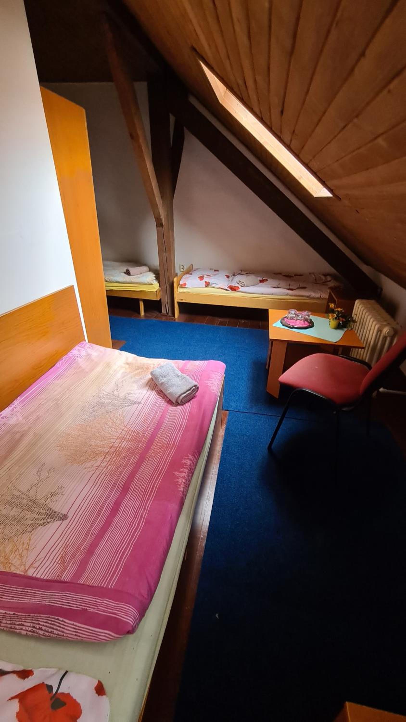 Triple Room with Shared Bathroom photo 2