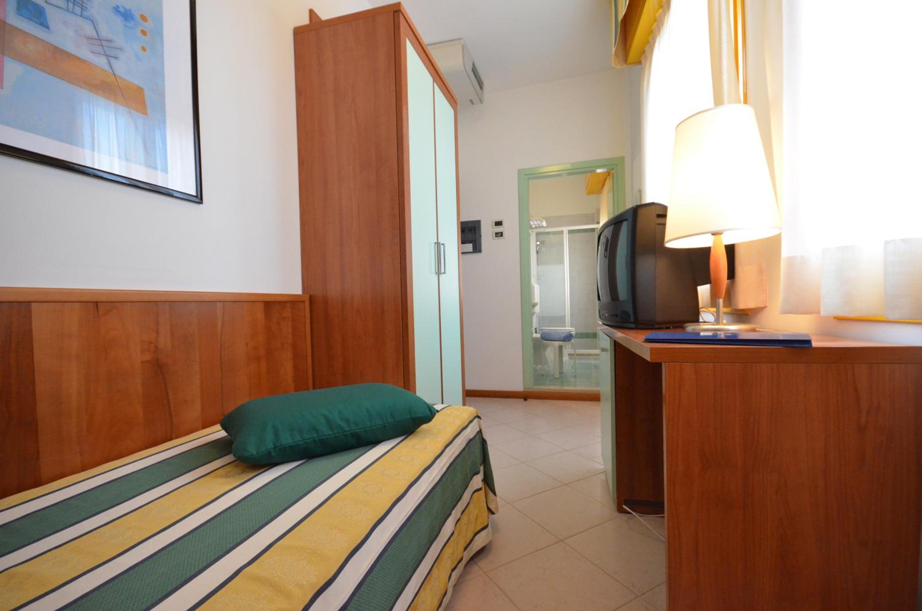 Single Room photo 3