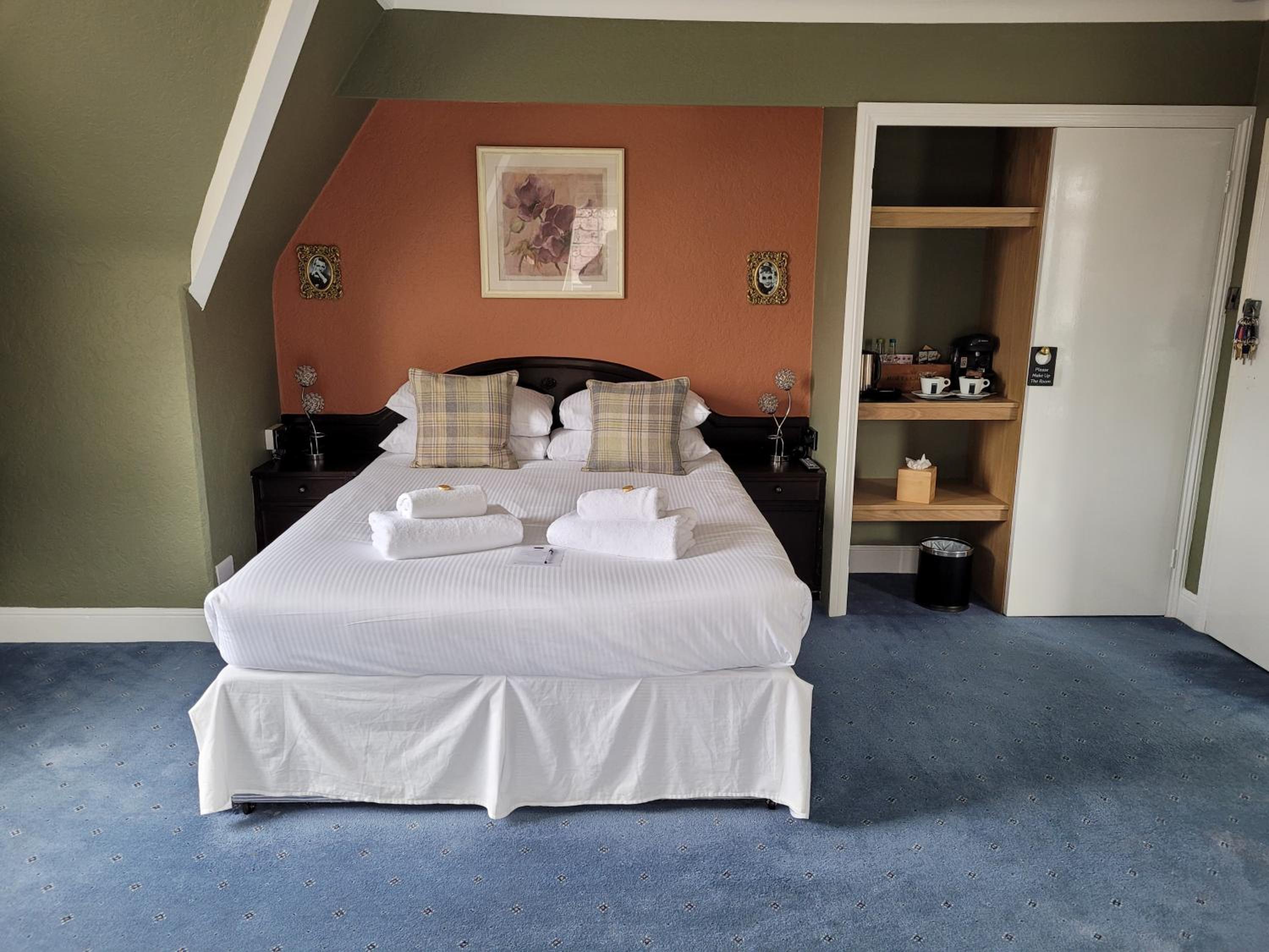 Deluxe King Room