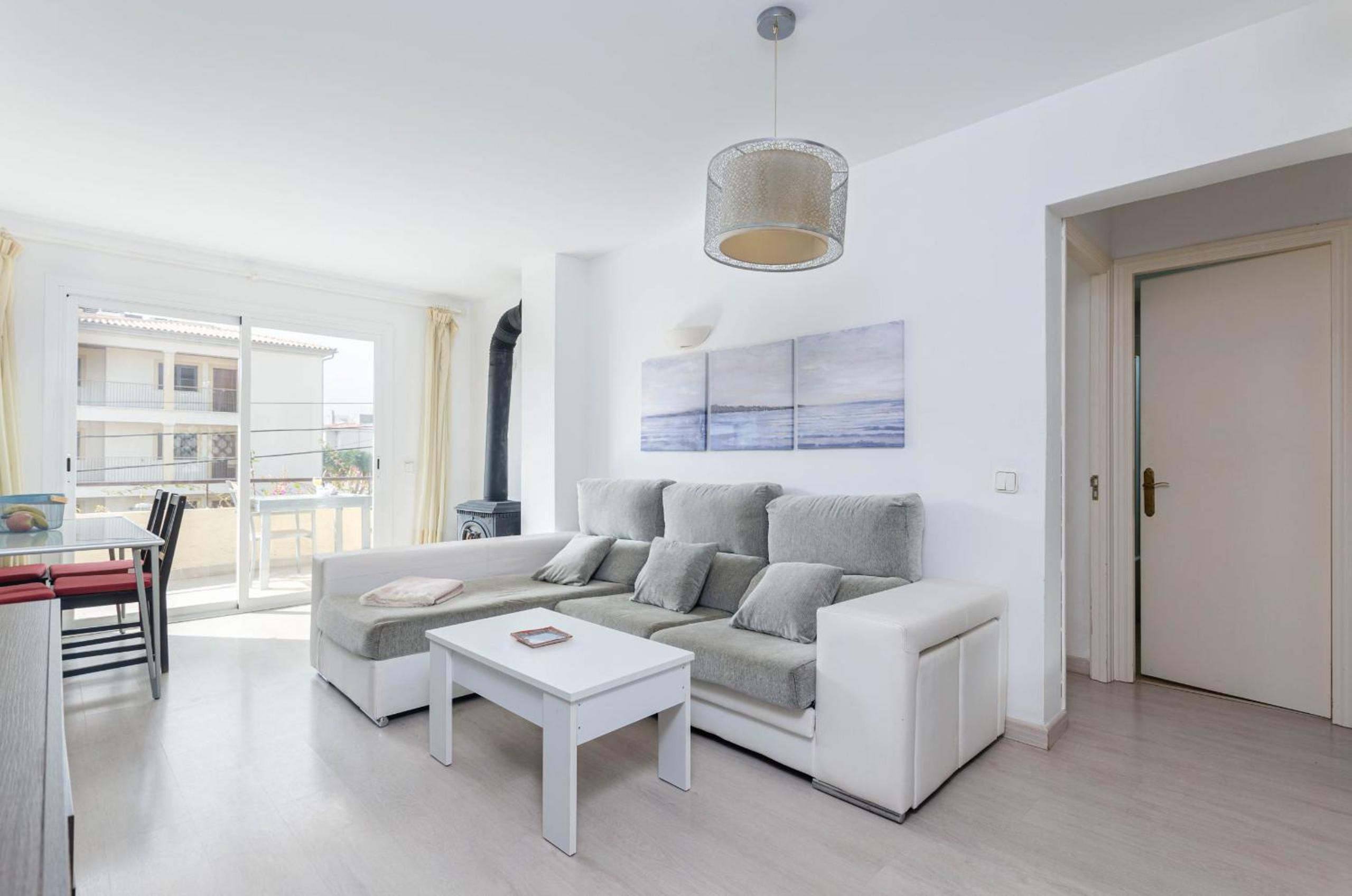 Apartamento con Balcón