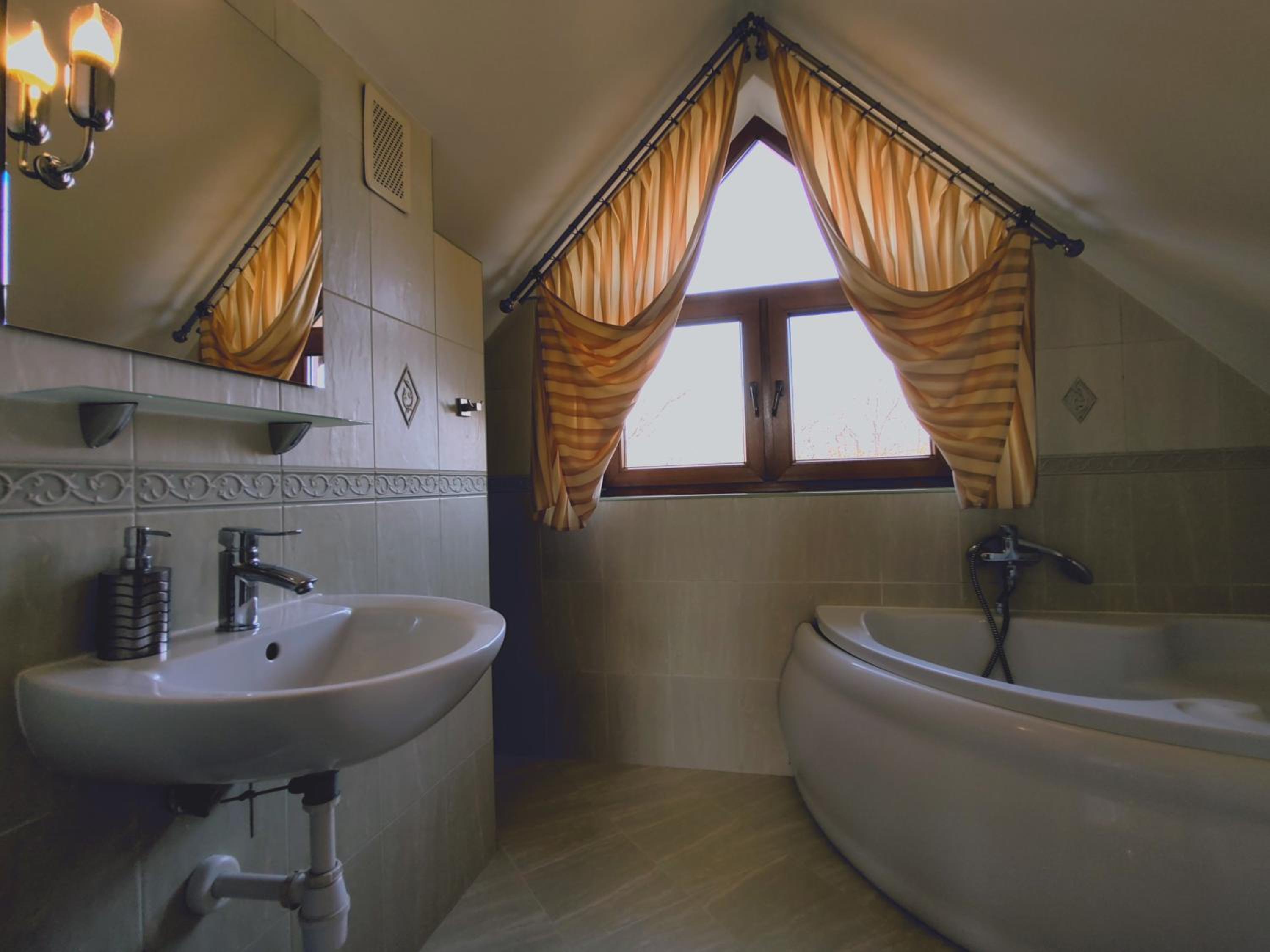 Triple Room with Bath photo 2