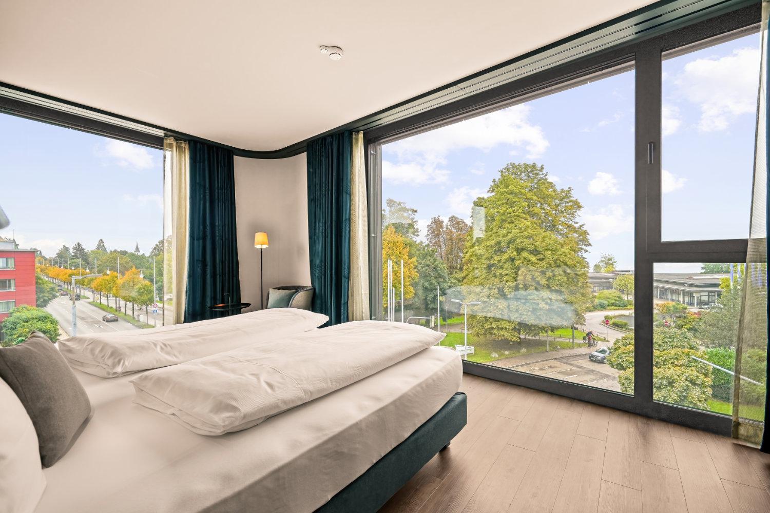 Suite with Lake View photo 3