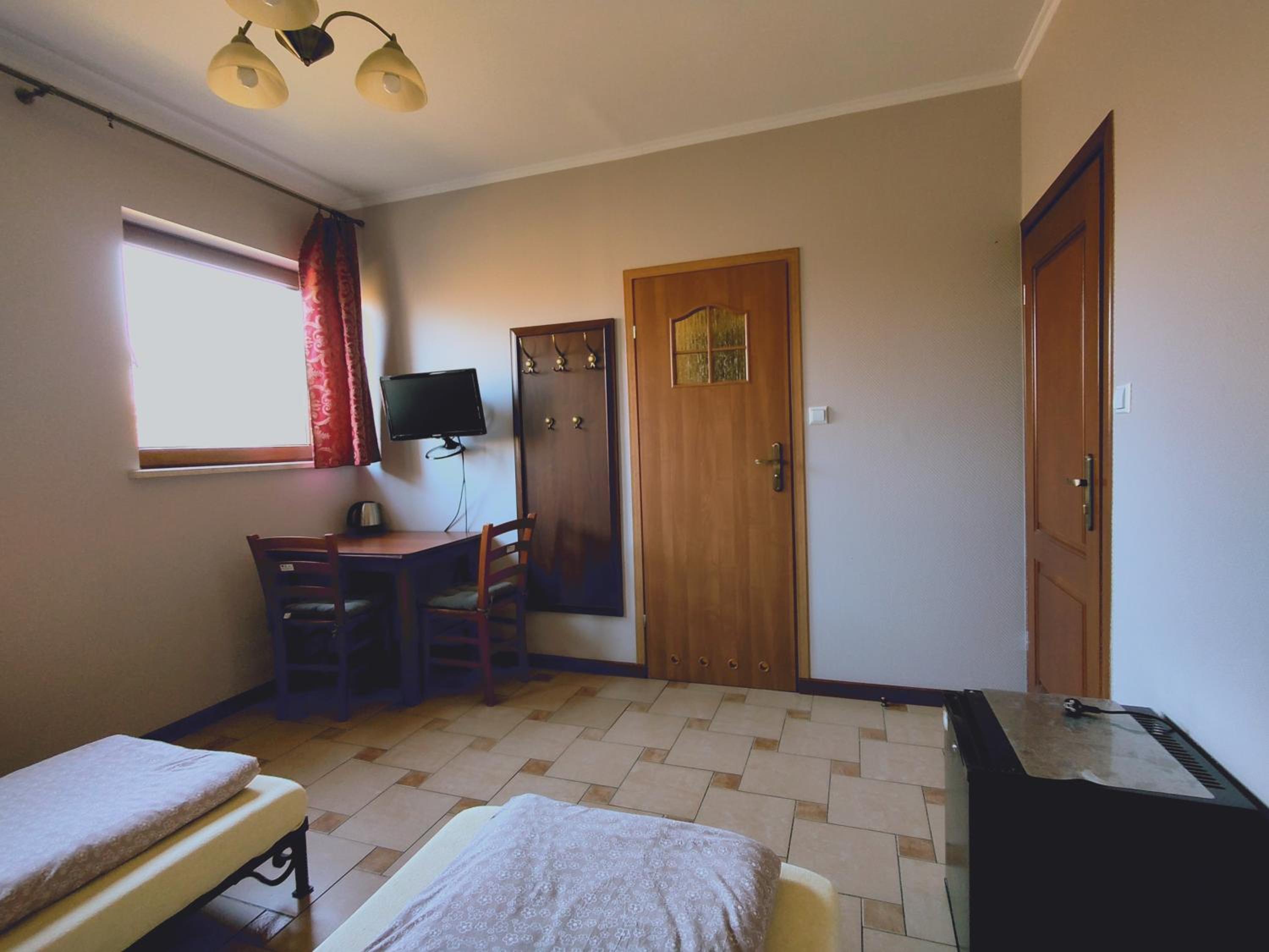 Double Room with Private Bathroom photo 3