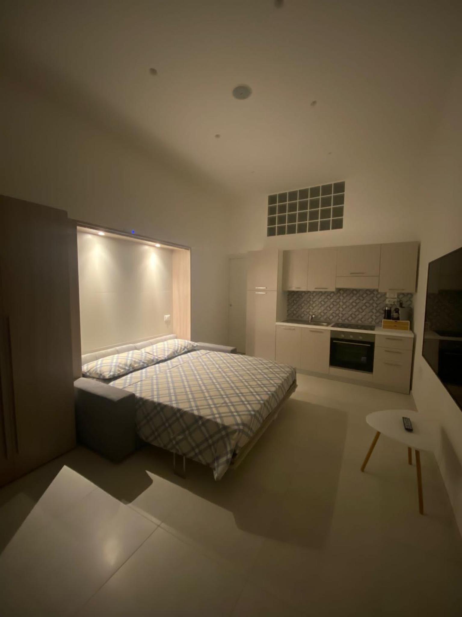 One-Bedroom House photo 2