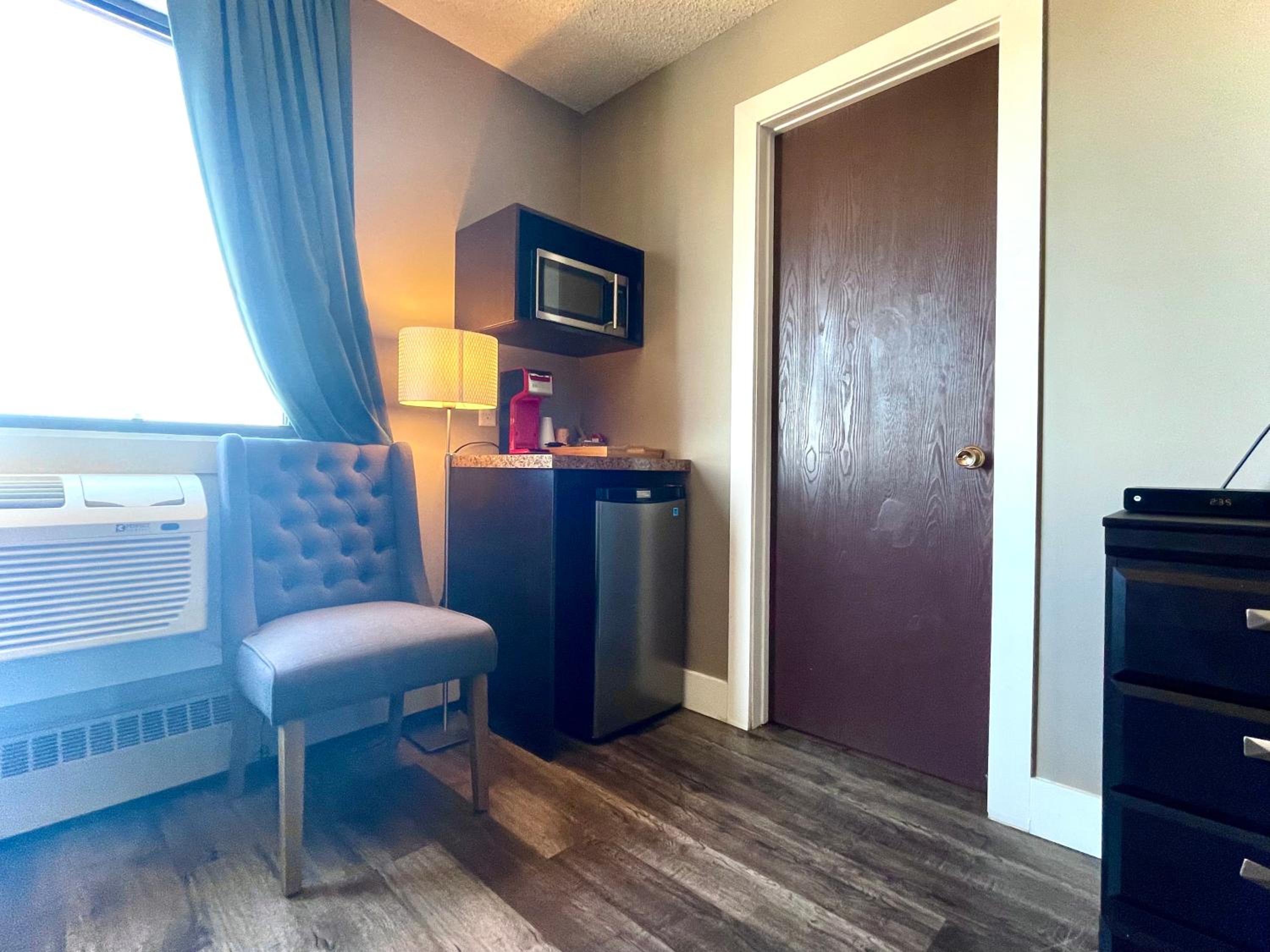 Queen Room - Photo 7