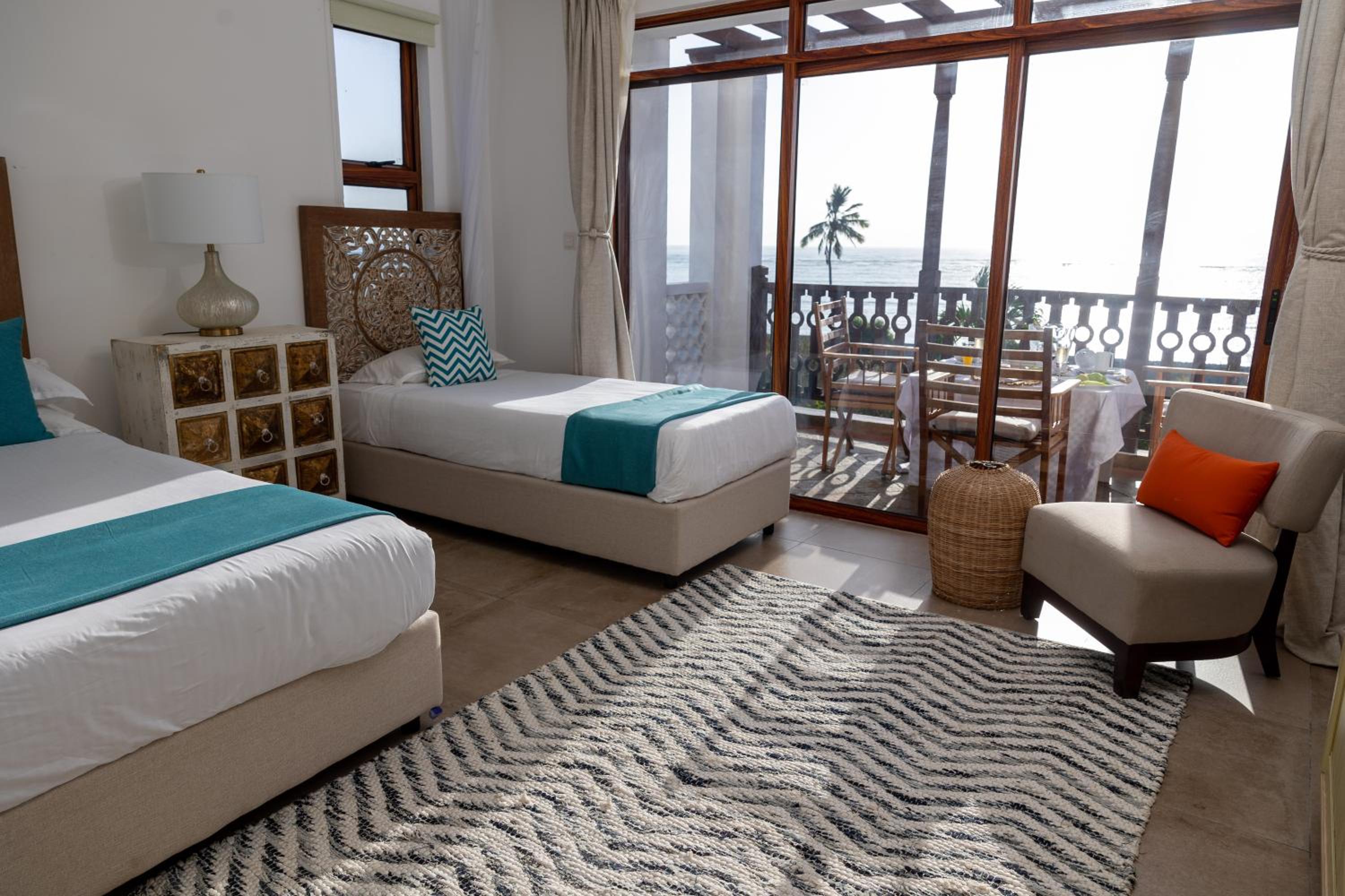 Three-Bedroom Villa - Photo 35