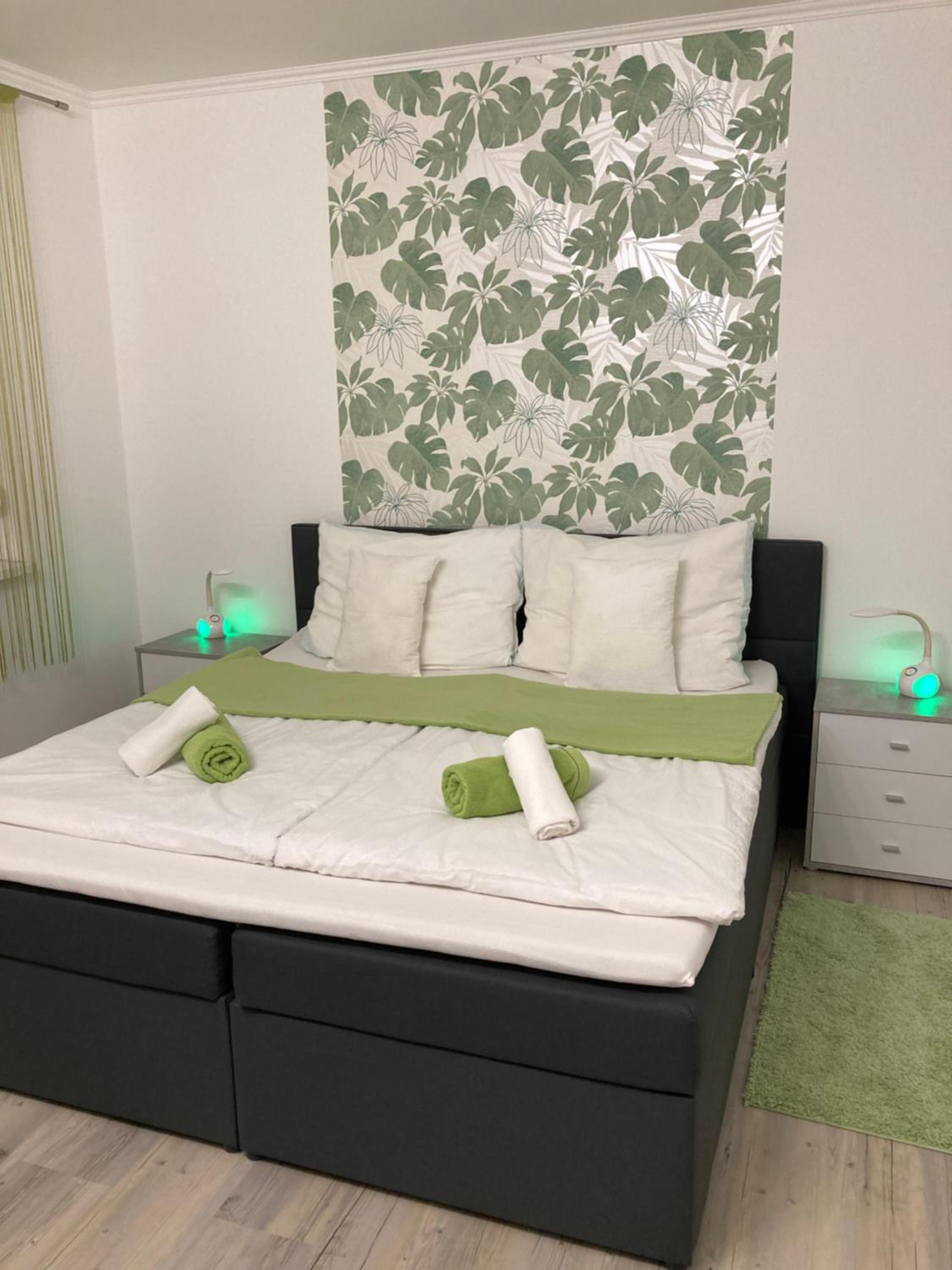 One-Bedroom Apartment - Photo 1