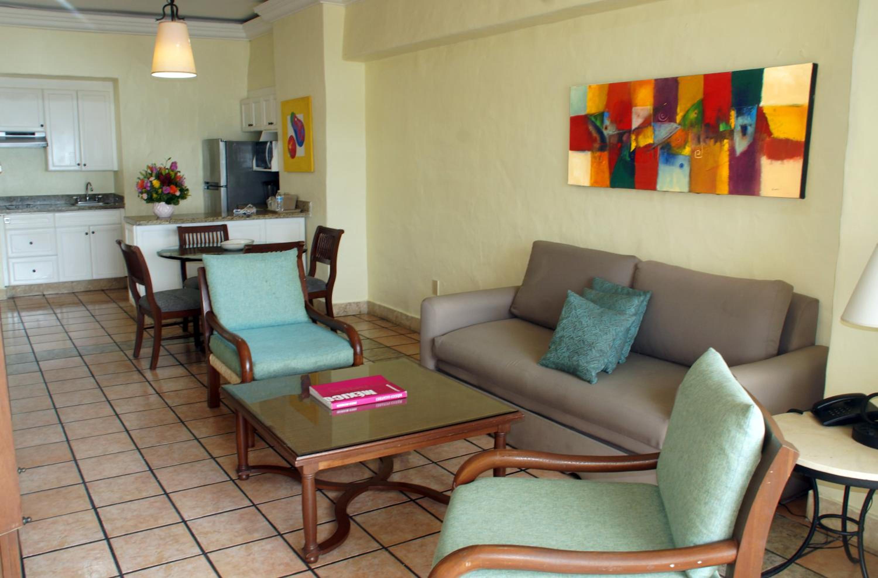 One Bedroom Family Suite with Livingroom